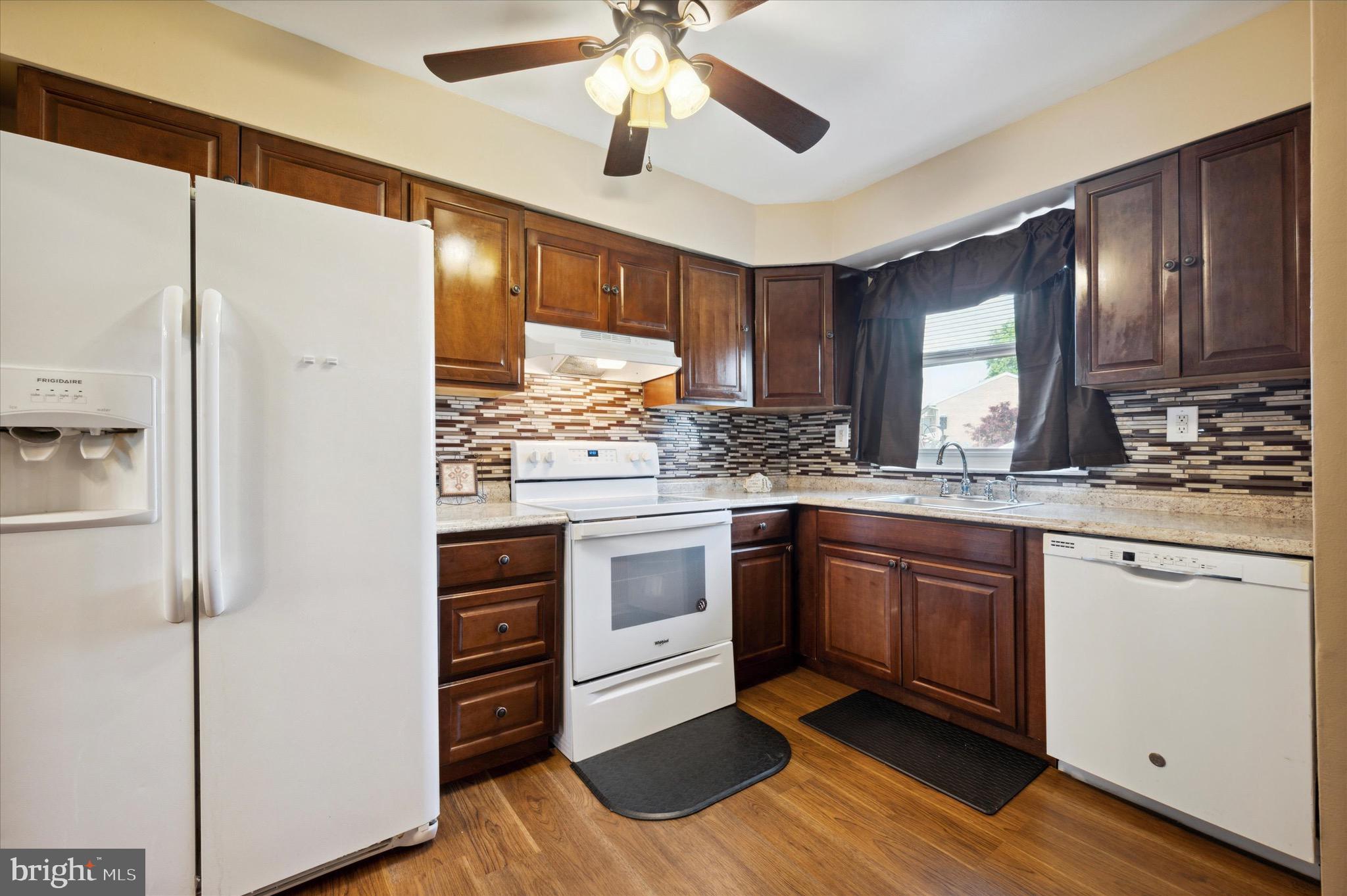 SHARON HILL - Residential