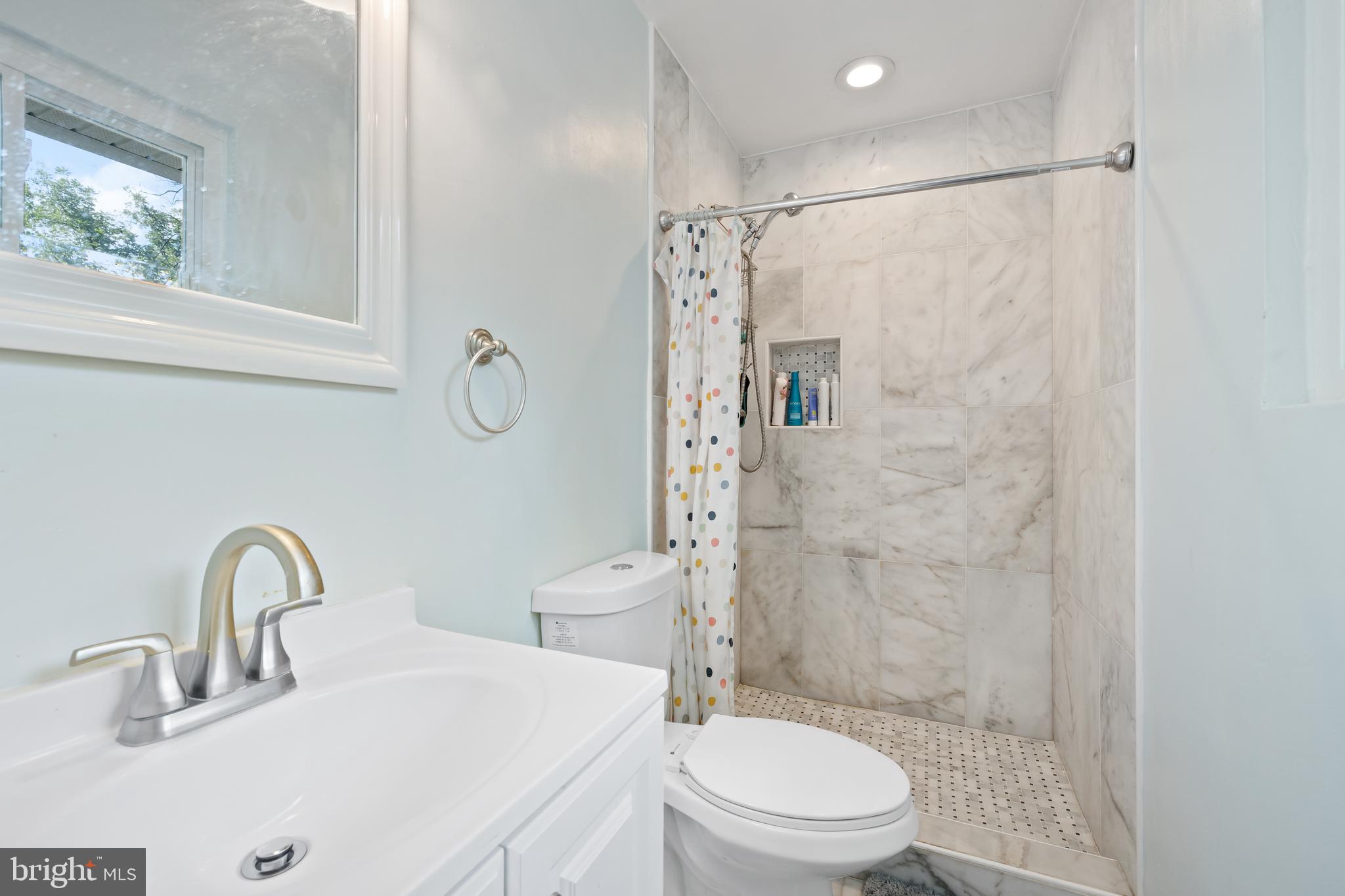 OAKLAND MILLS - Residential