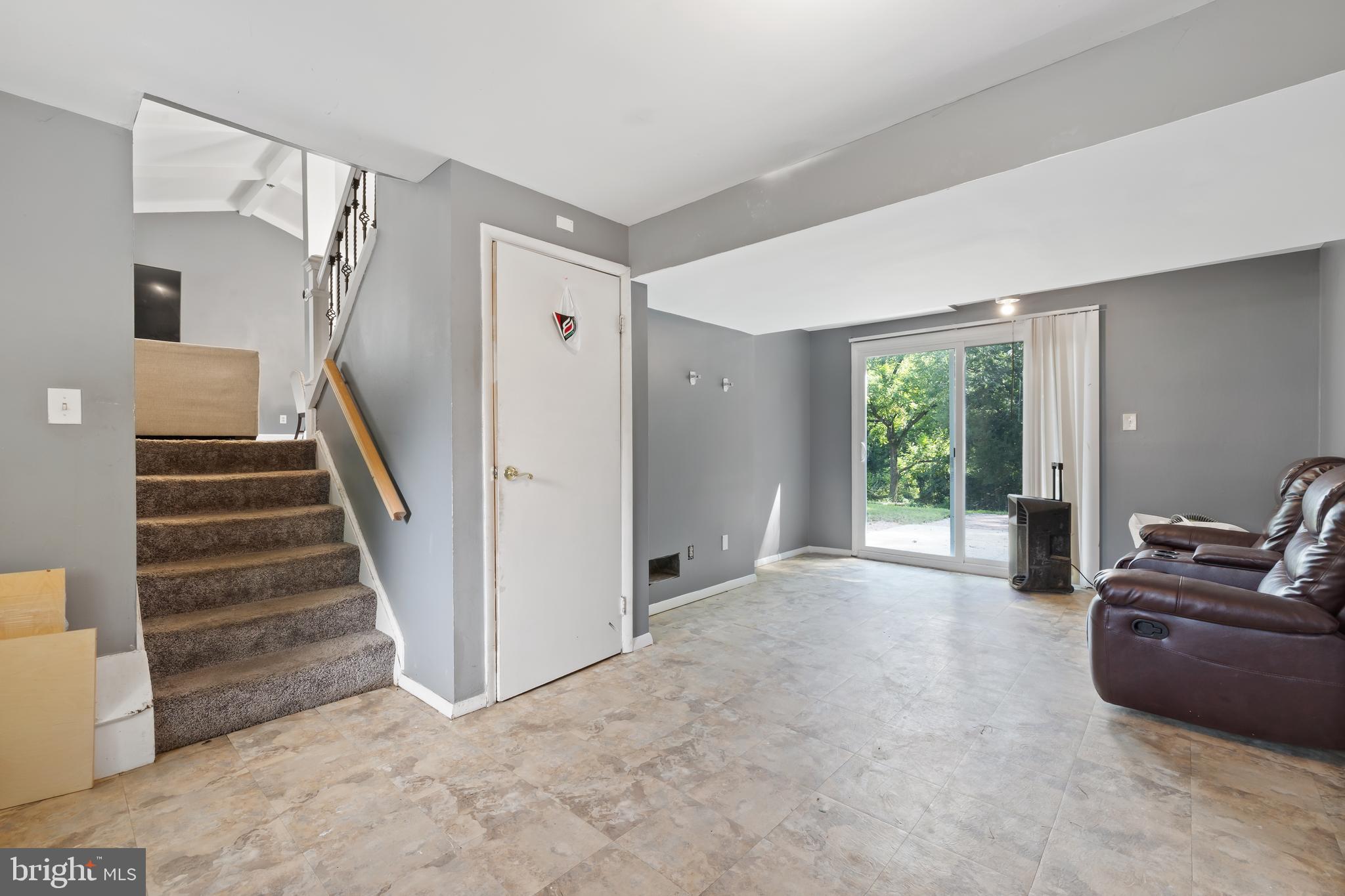 OAKLAND MILLS - Residential