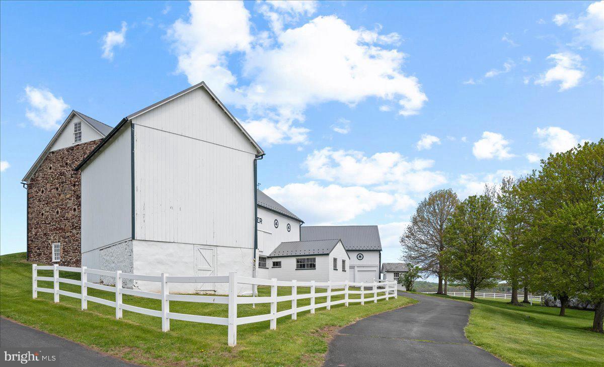 KINTNERSVILLE - Residential