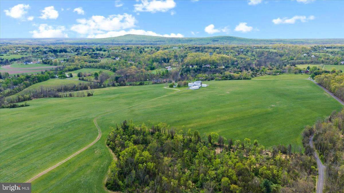 KINTNERSVILLE - Residential