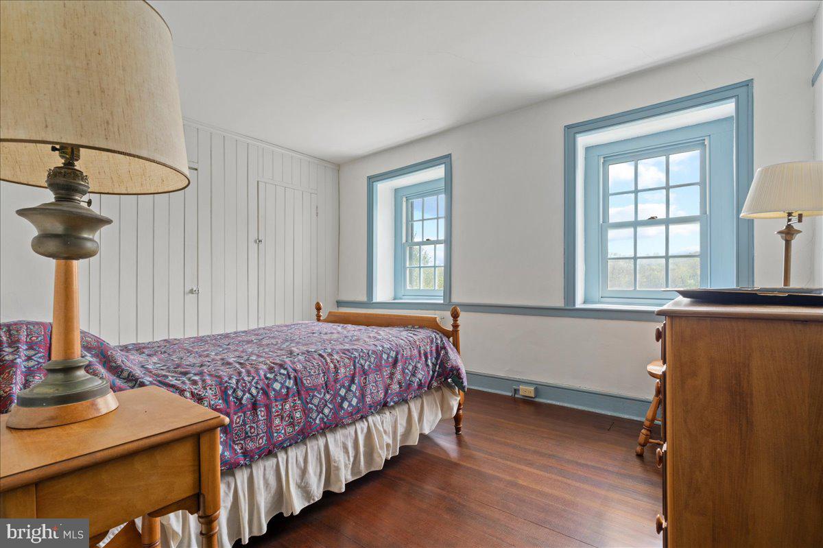 KINTNERSVILLE - Residential