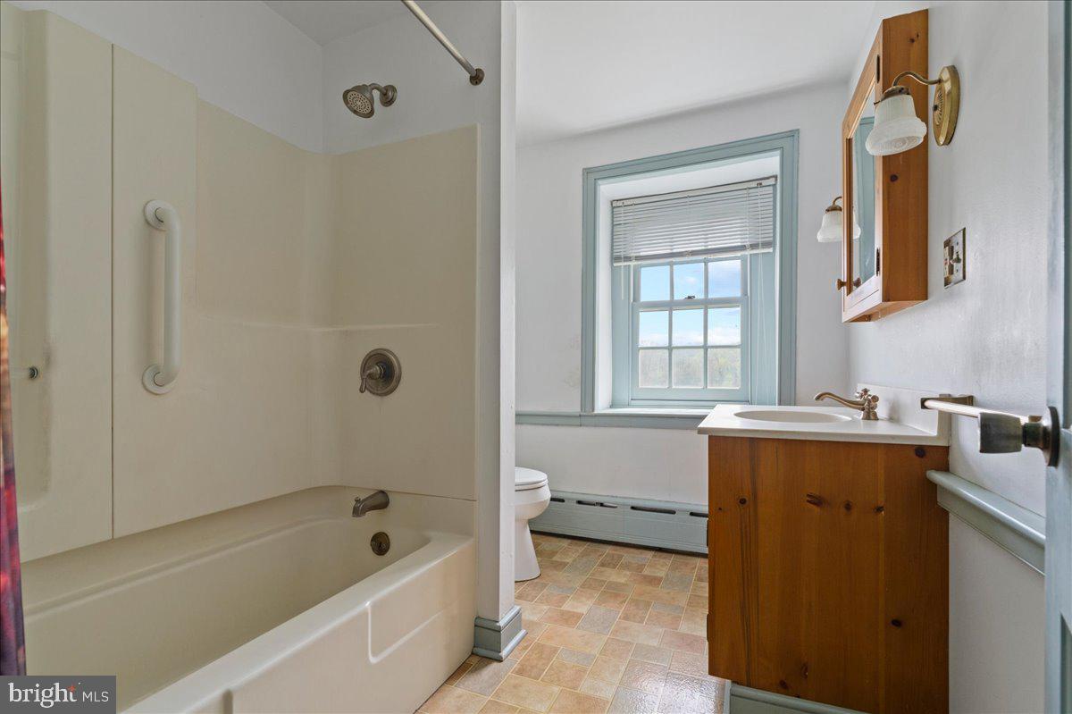 KINTNERSVILLE - Residential