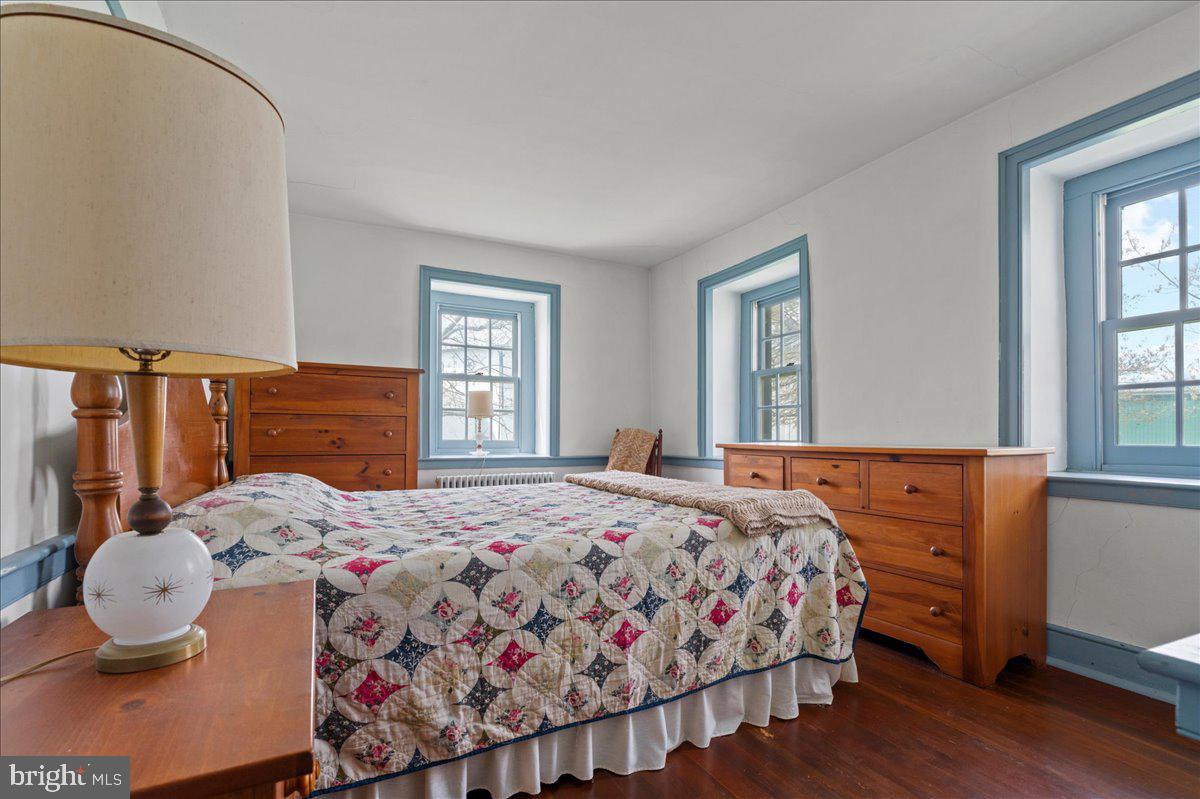 KINTNERSVILLE - Residential