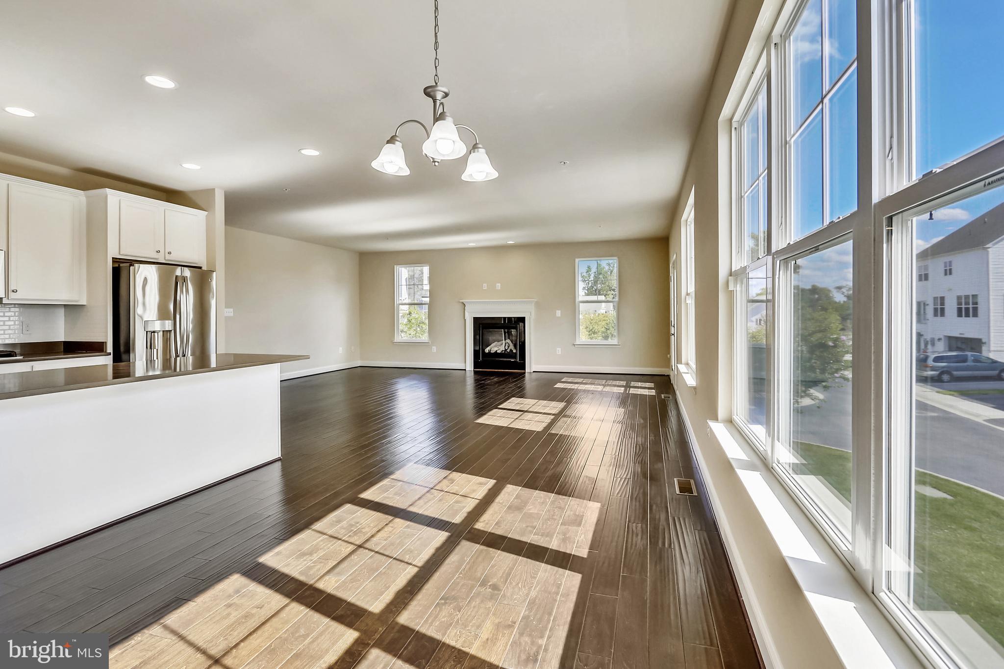 LAYHILL OVERLOOK - Residential Lease