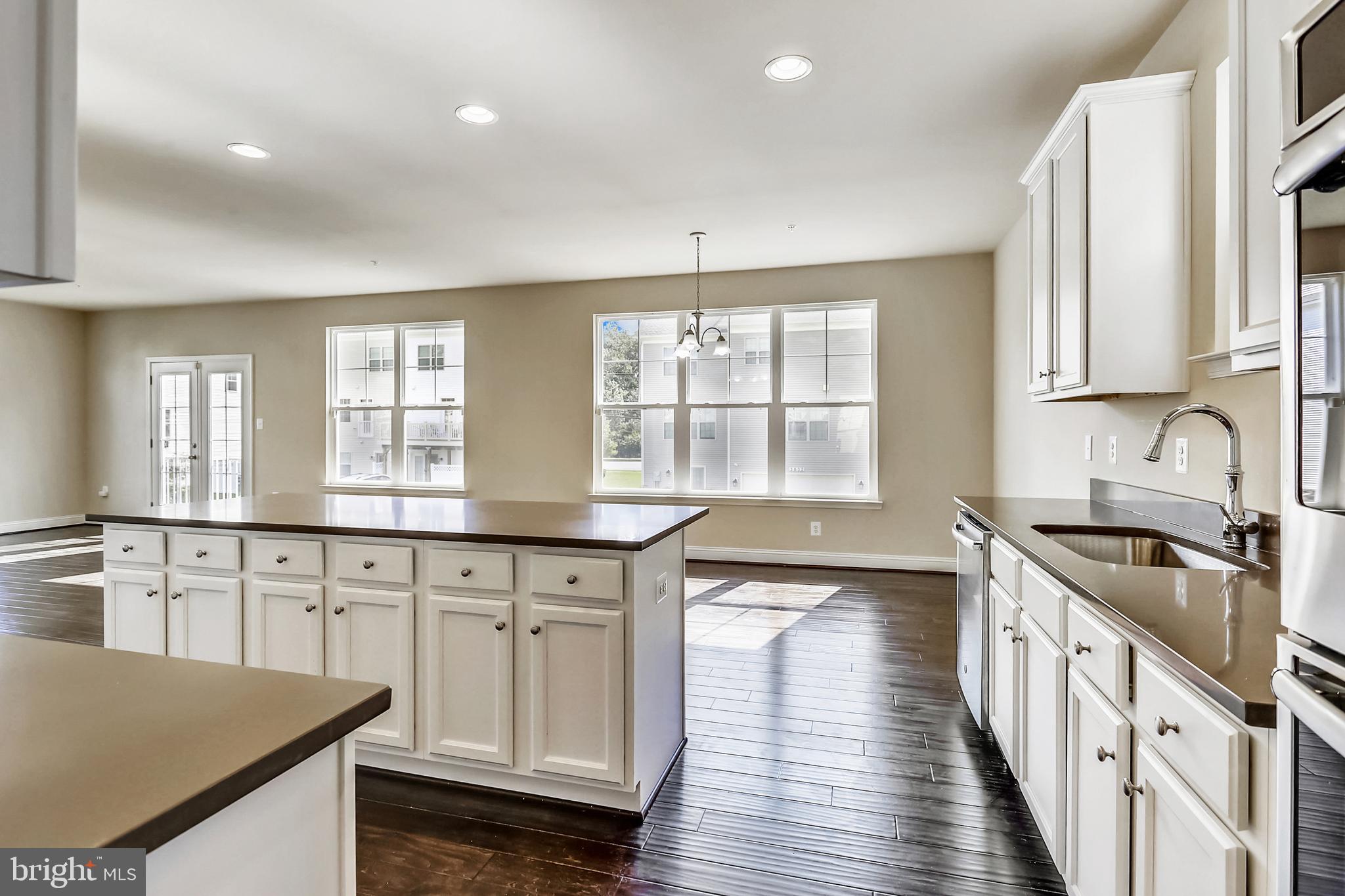 LAYHILL OVERLOOK - Residential Lease