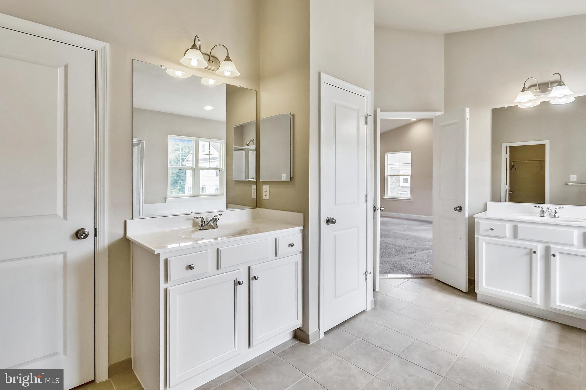 LAYHILL OVERLOOK - Residential Lease