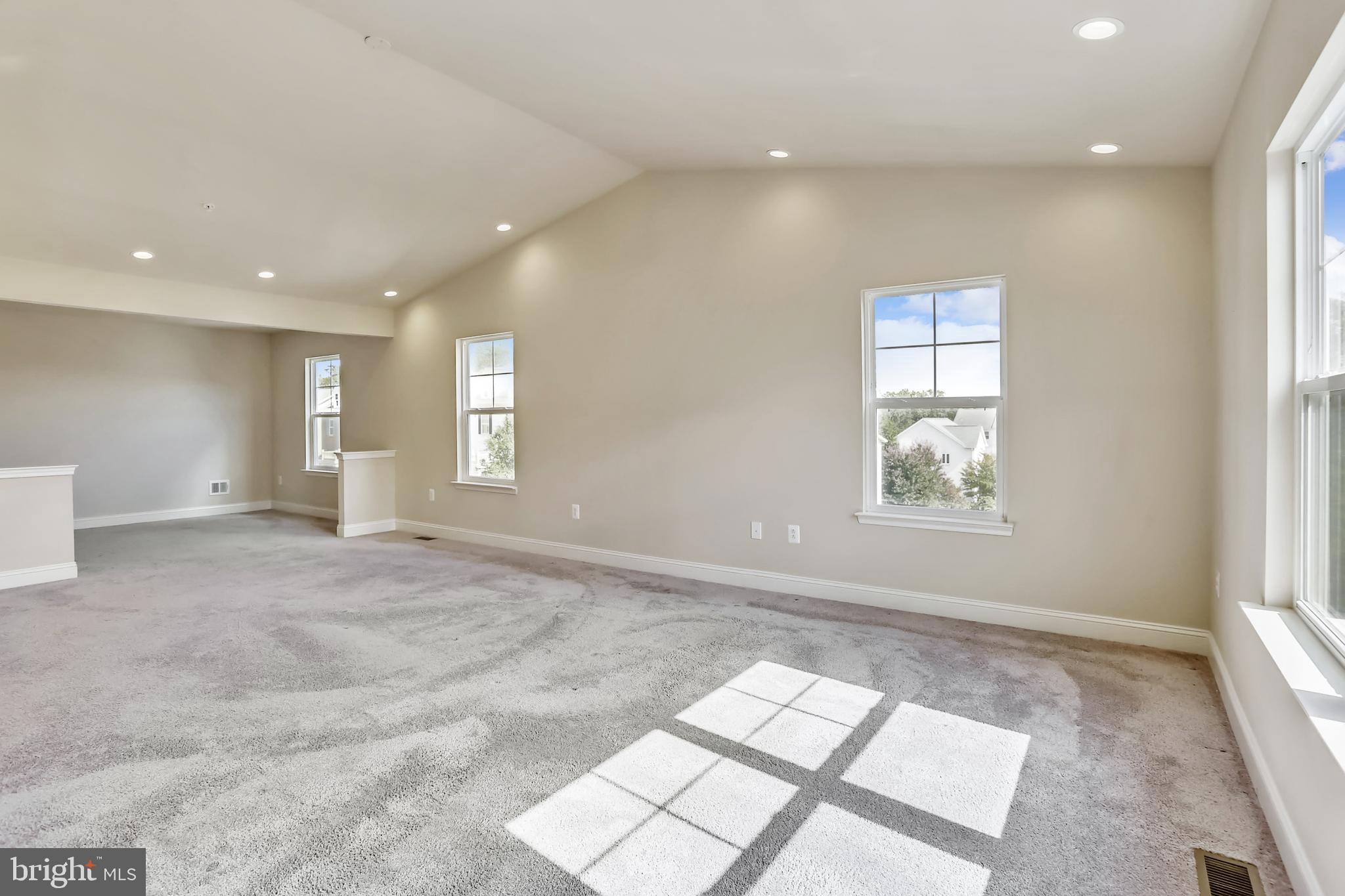 LAYHILL OVERLOOK - Residential Lease