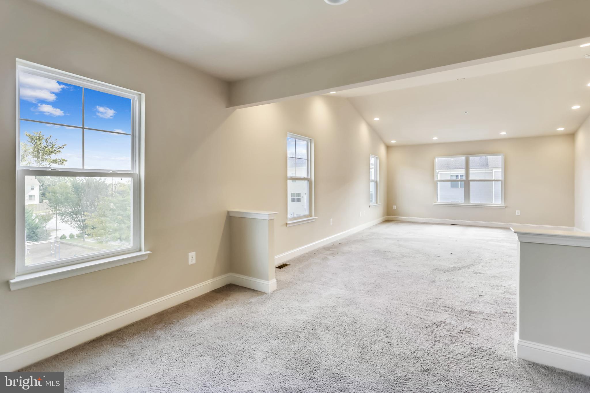 LAYHILL OVERLOOK - Residential Lease