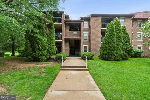 7900 Badenloch Way Unit 303, Gaithersburg, MD MLS: MDMC2181112