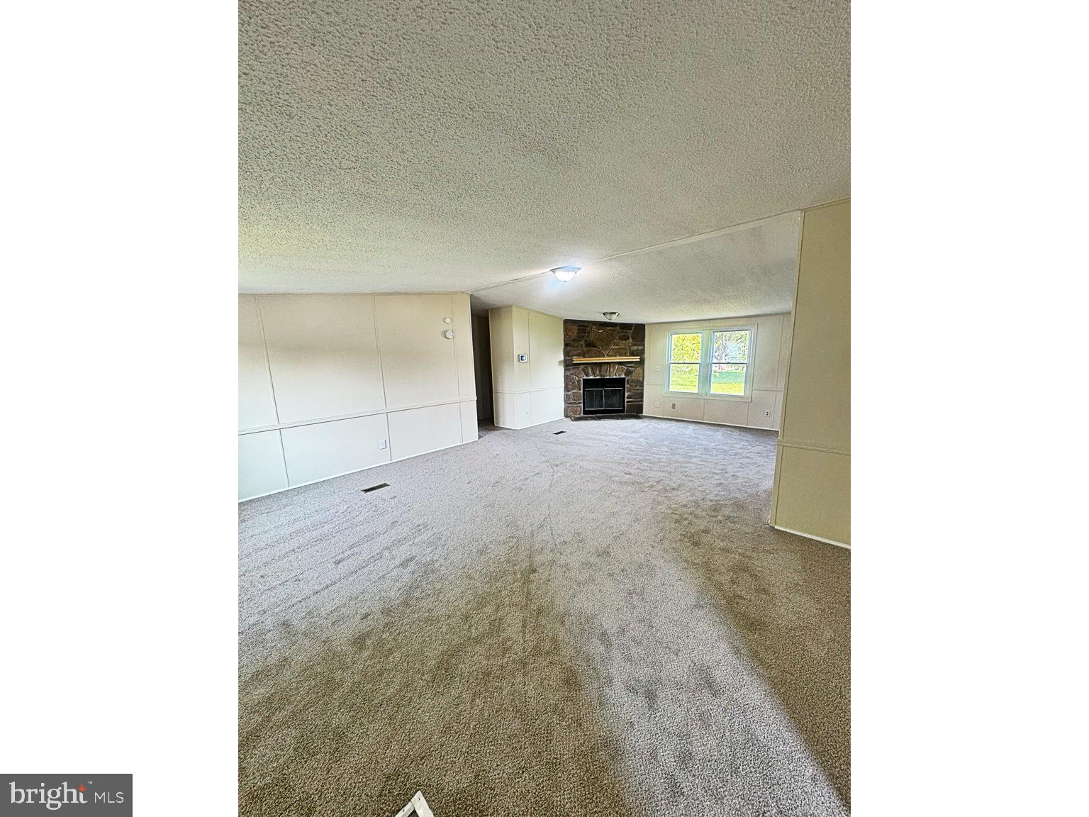 207 PERSIMMON CIRCLE