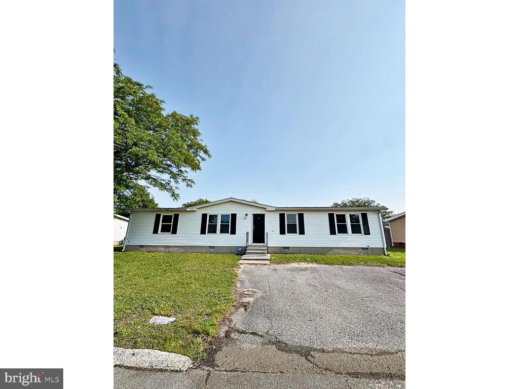 Photo of 207 Persimmon Circle, DOVER, DE 19901 (MLS # DEKT2038088)