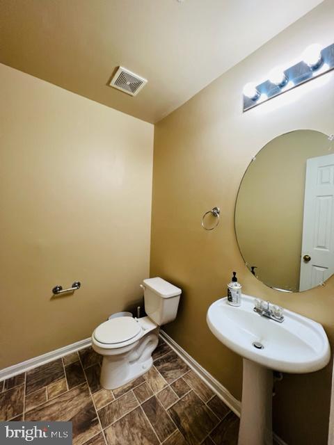 RIDGE COMMONS - Residential Lease