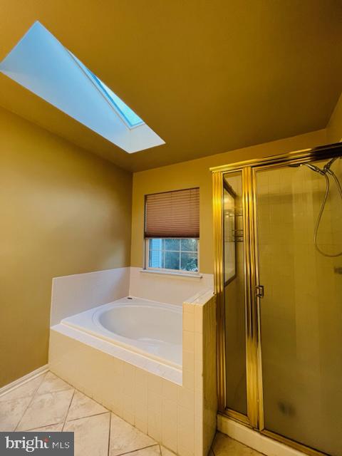 RIDGE COMMONS - Residential Lease