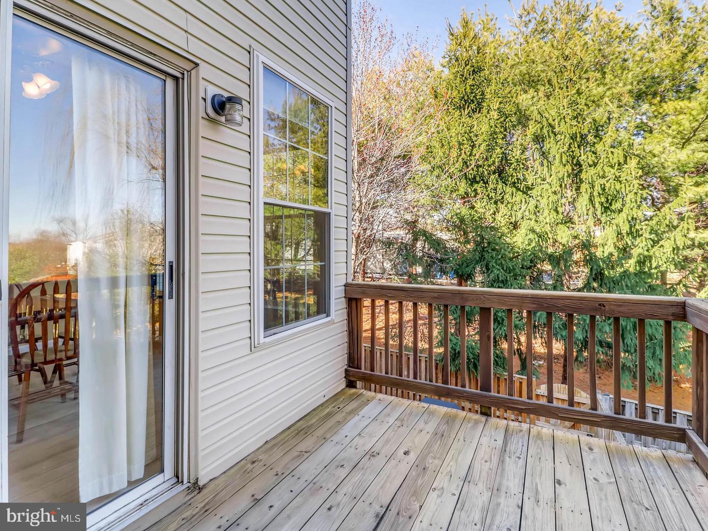 RIDGE COMMONS - Residential Lease