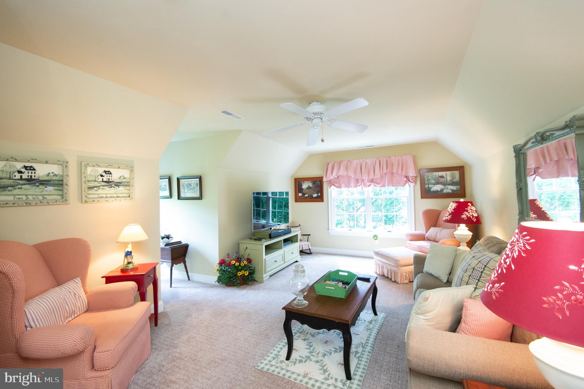 WAVERLY ISLAND ESTATES - Residential