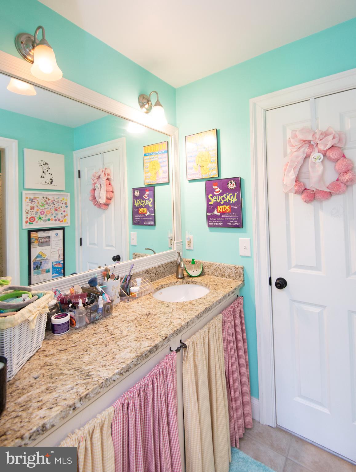 WAVERLY ISLAND ESTATES - Residential