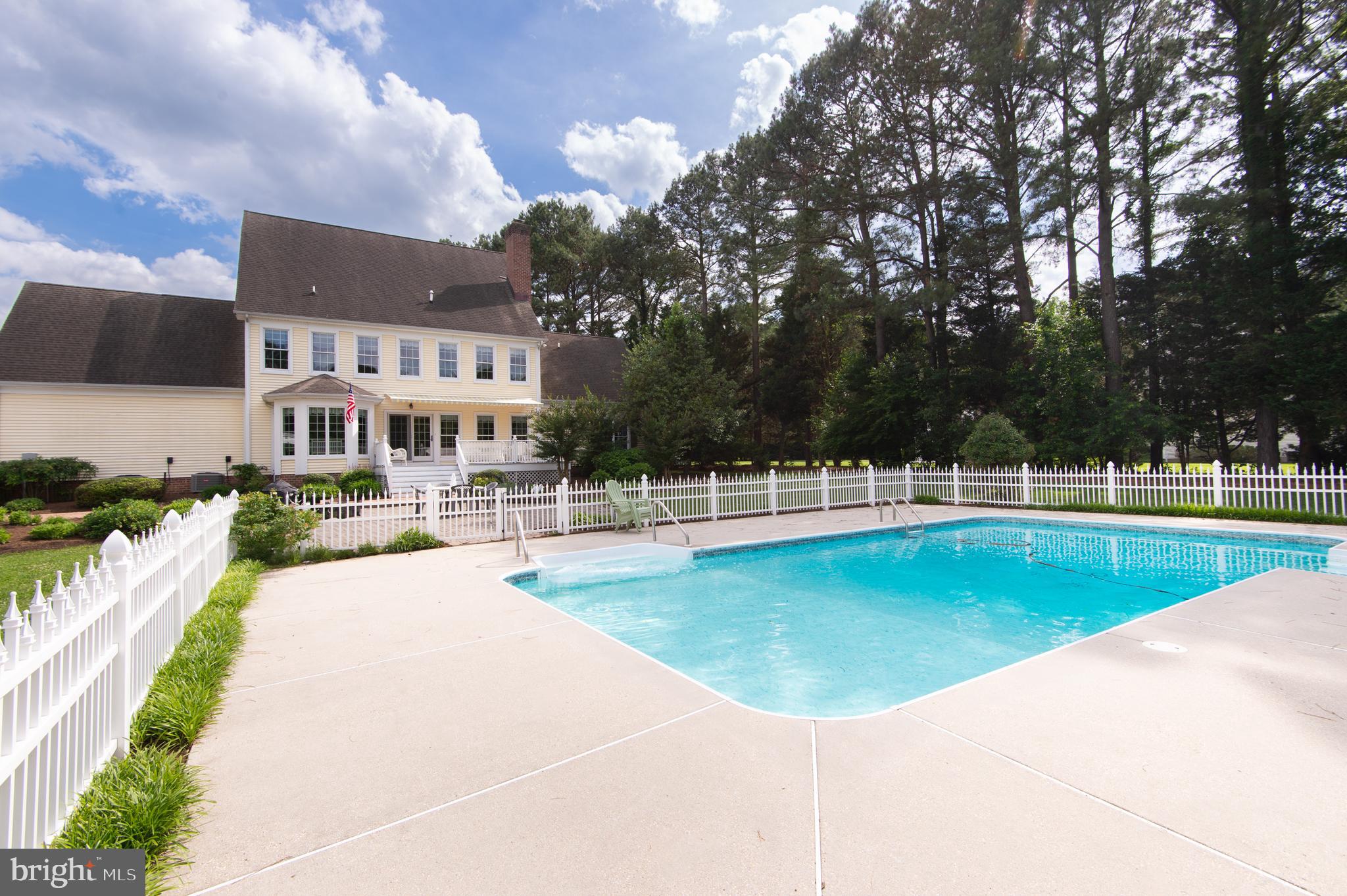 WAVERLY ISLAND ESTATES - Residential