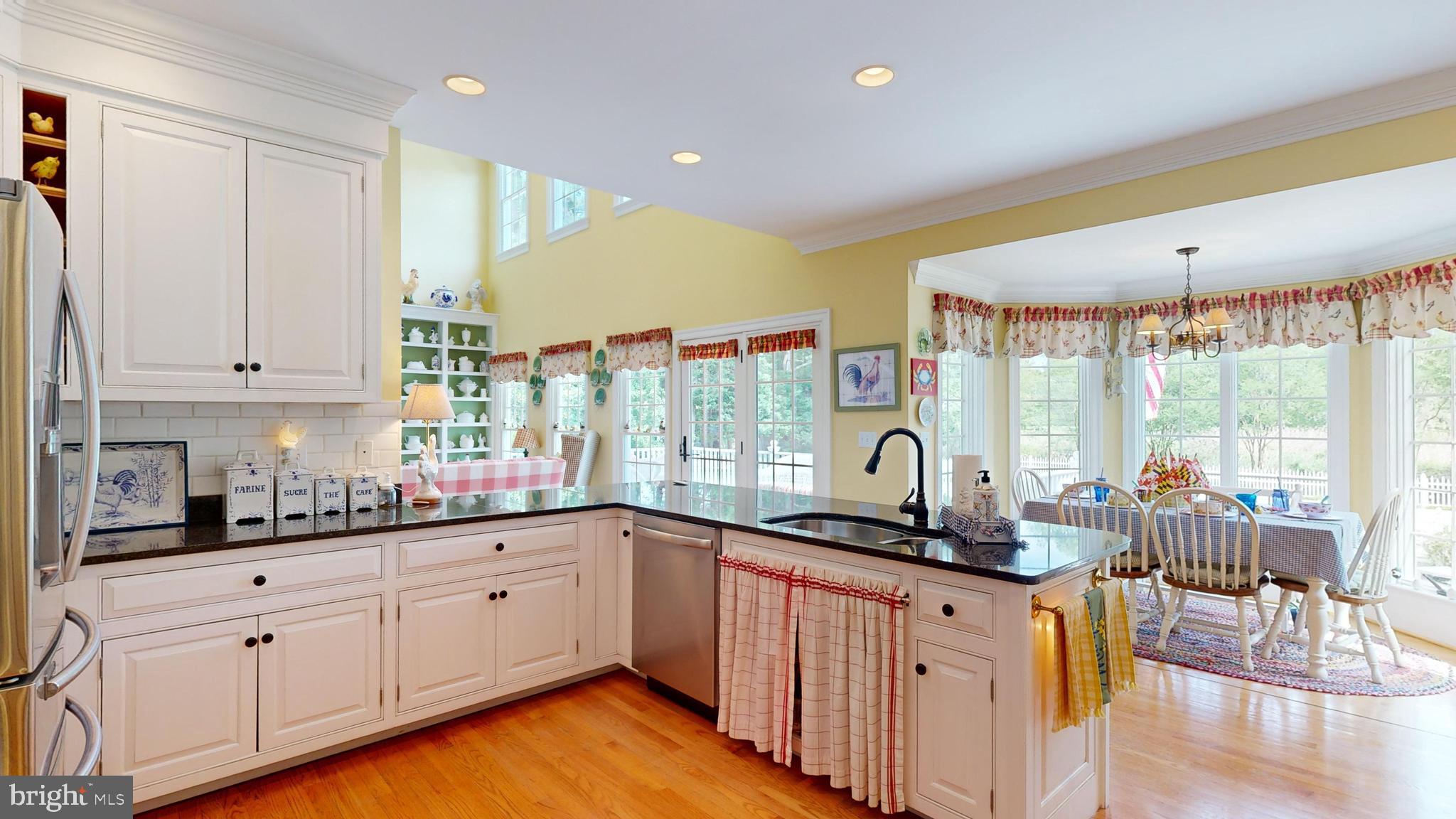 WAVERLY ISLAND ESTATES - Residential