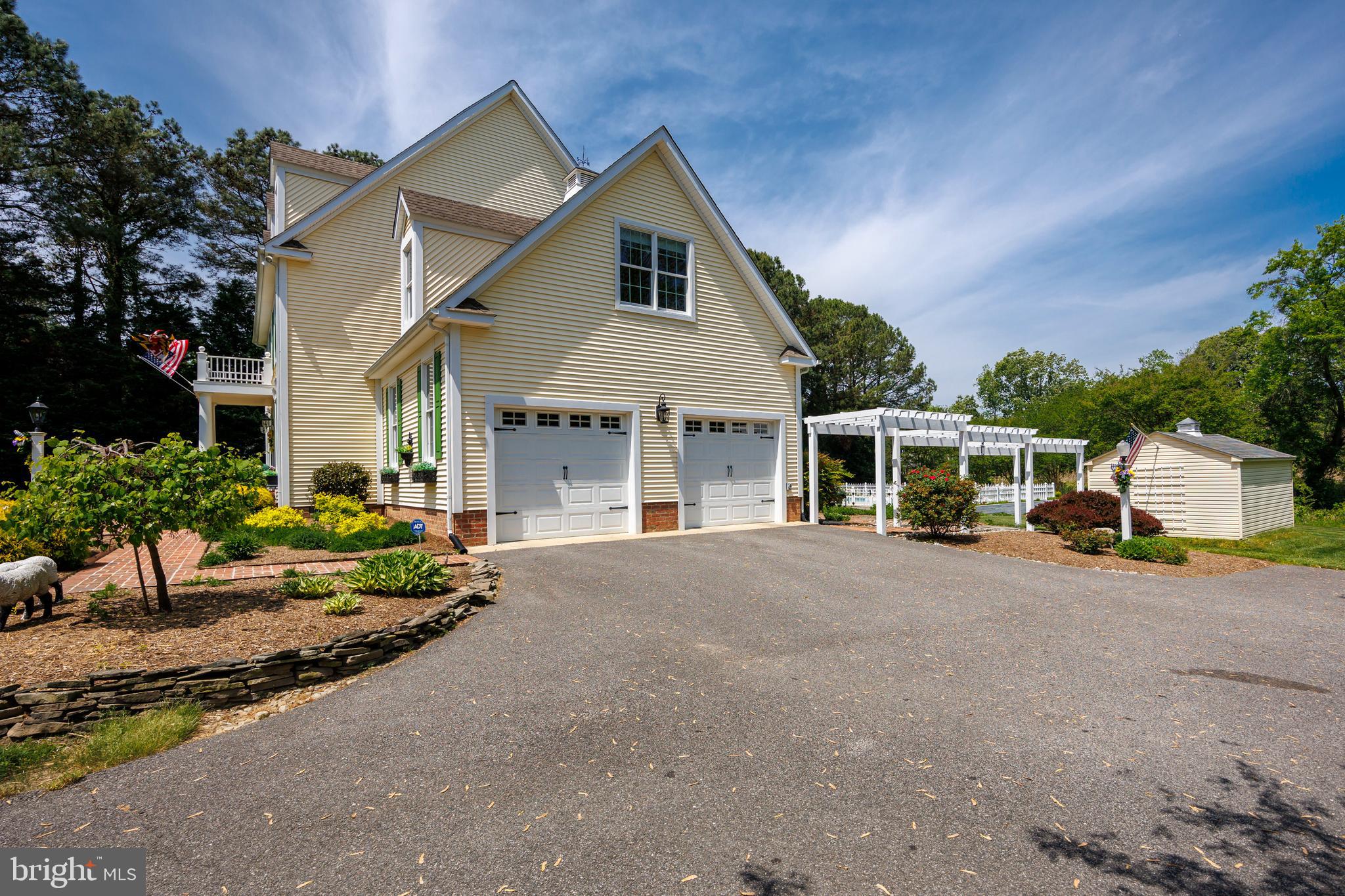 WAVERLY ISLAND ESTATES - Residential