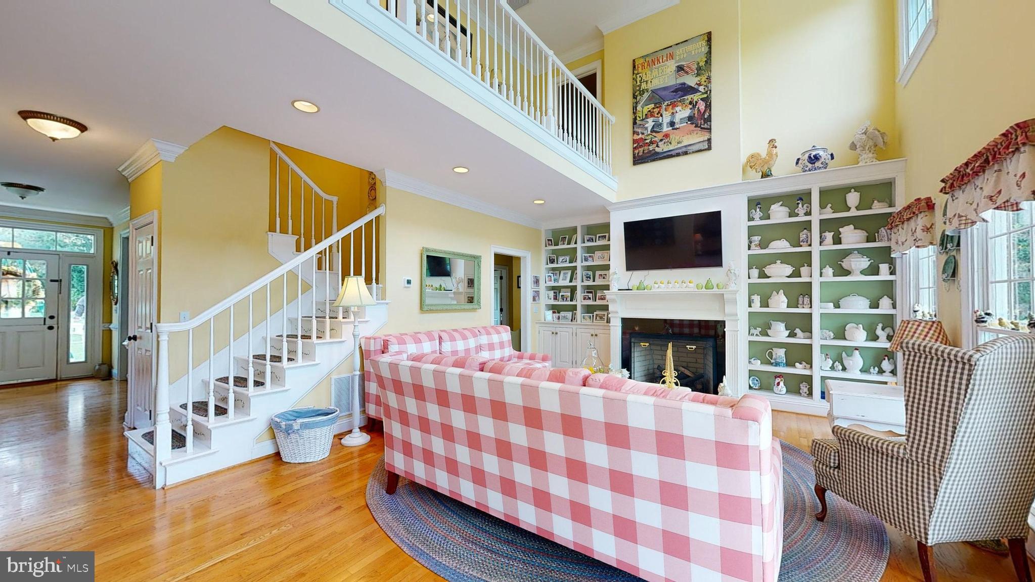 WAVERLY ISLAND ESTATES - Residential