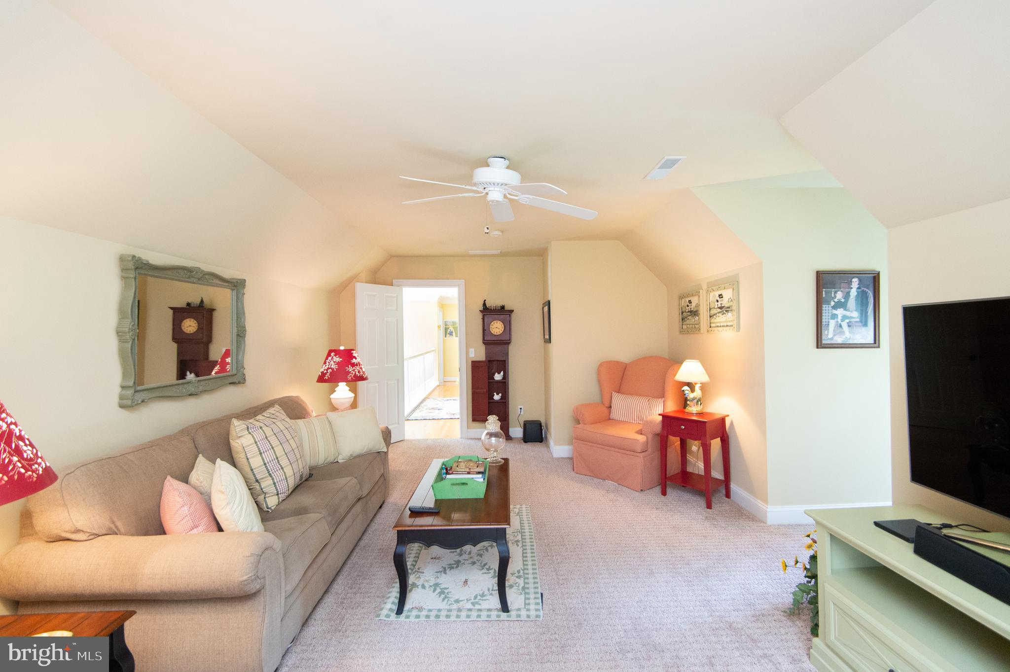 WAVERLY ISLAND ESTATES - Residential