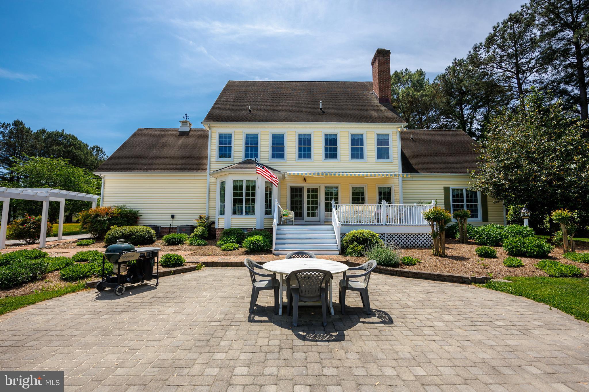 WAVERLY ISLAND ESTATES - Residential