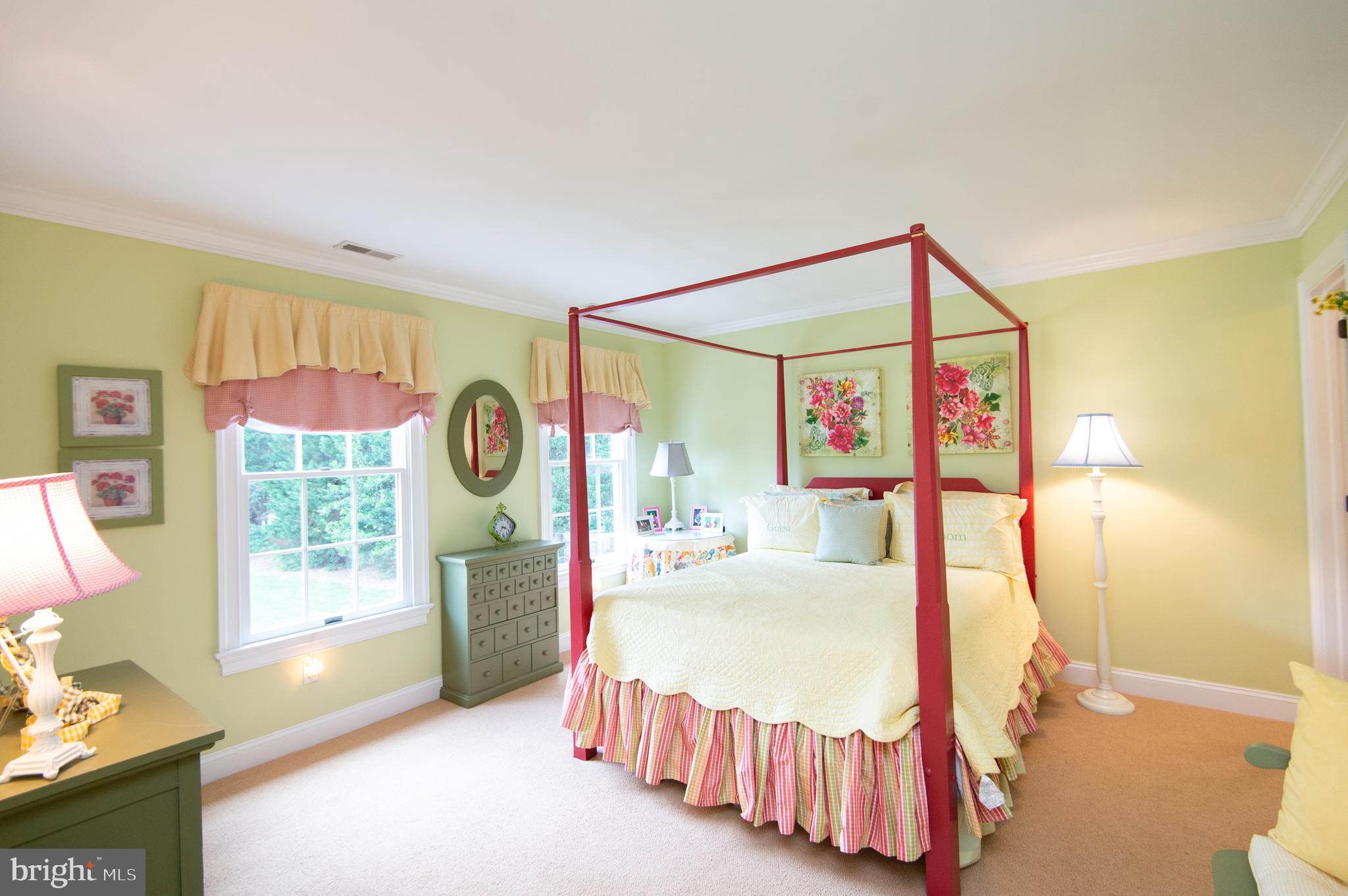 WAVERLY ISLAND ESTATES - Residential