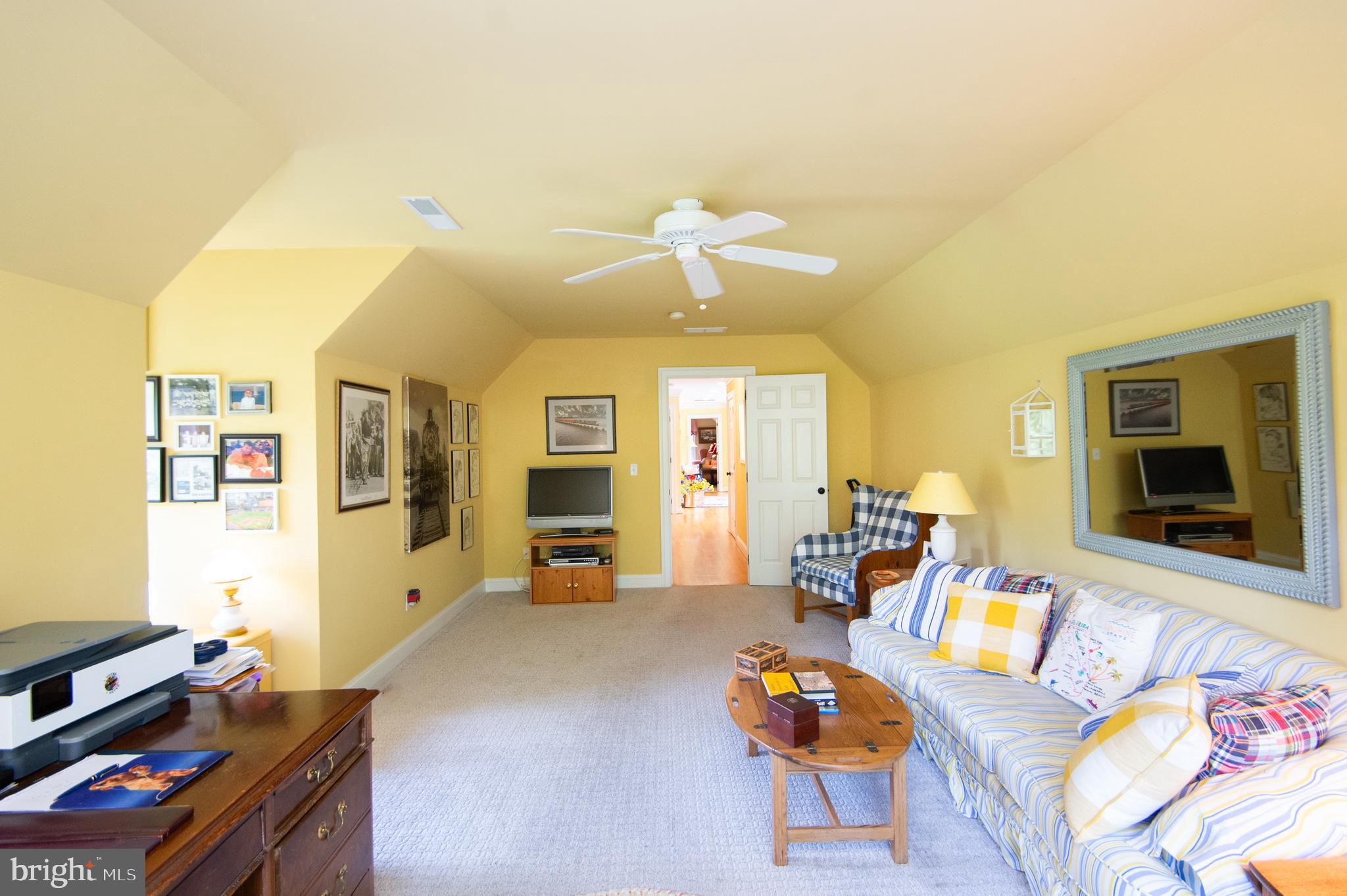 WAVERLY ISLAND ESTATES - Residential