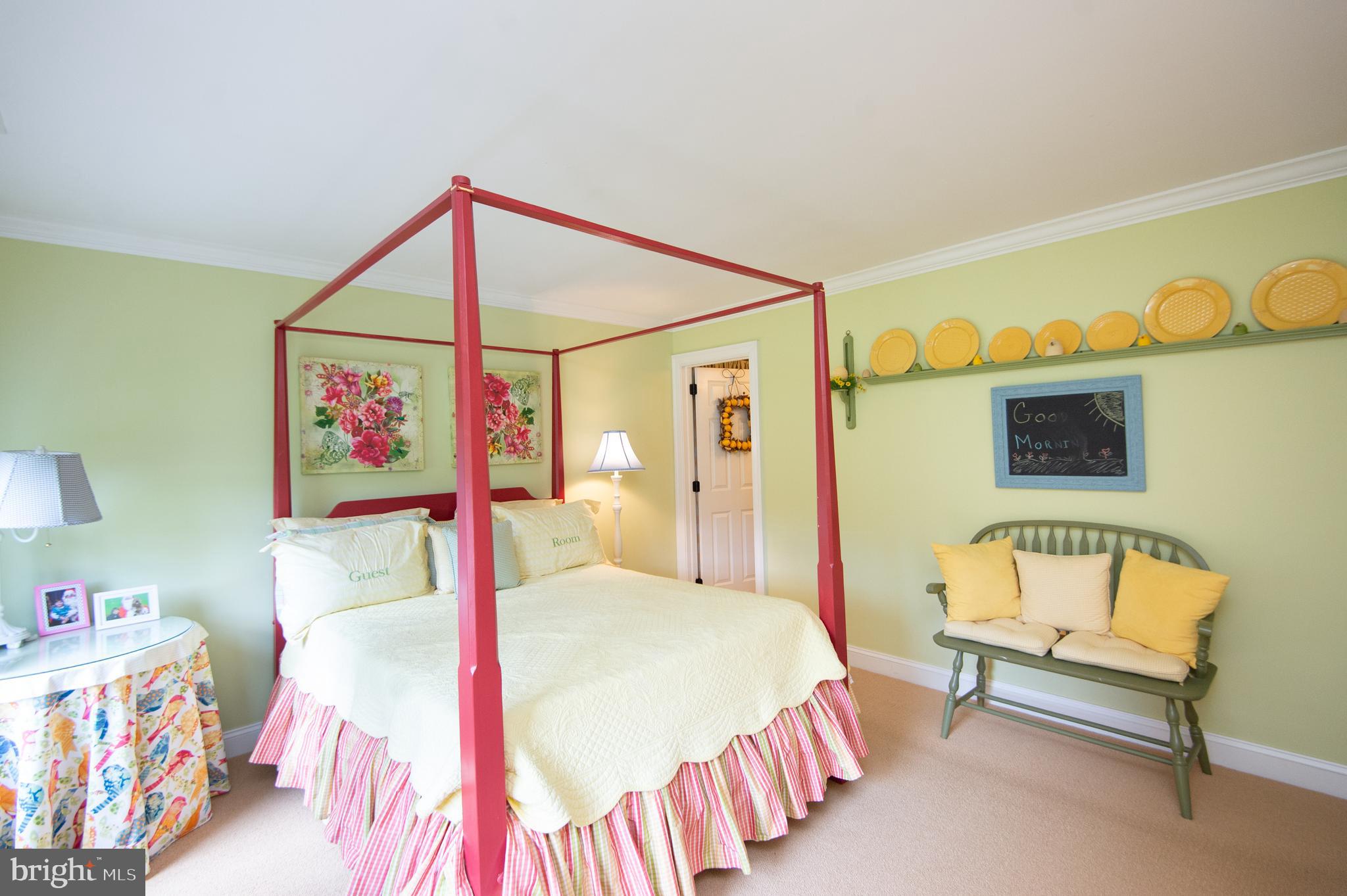 WAVERLY ISLAND ESTATES - Residential