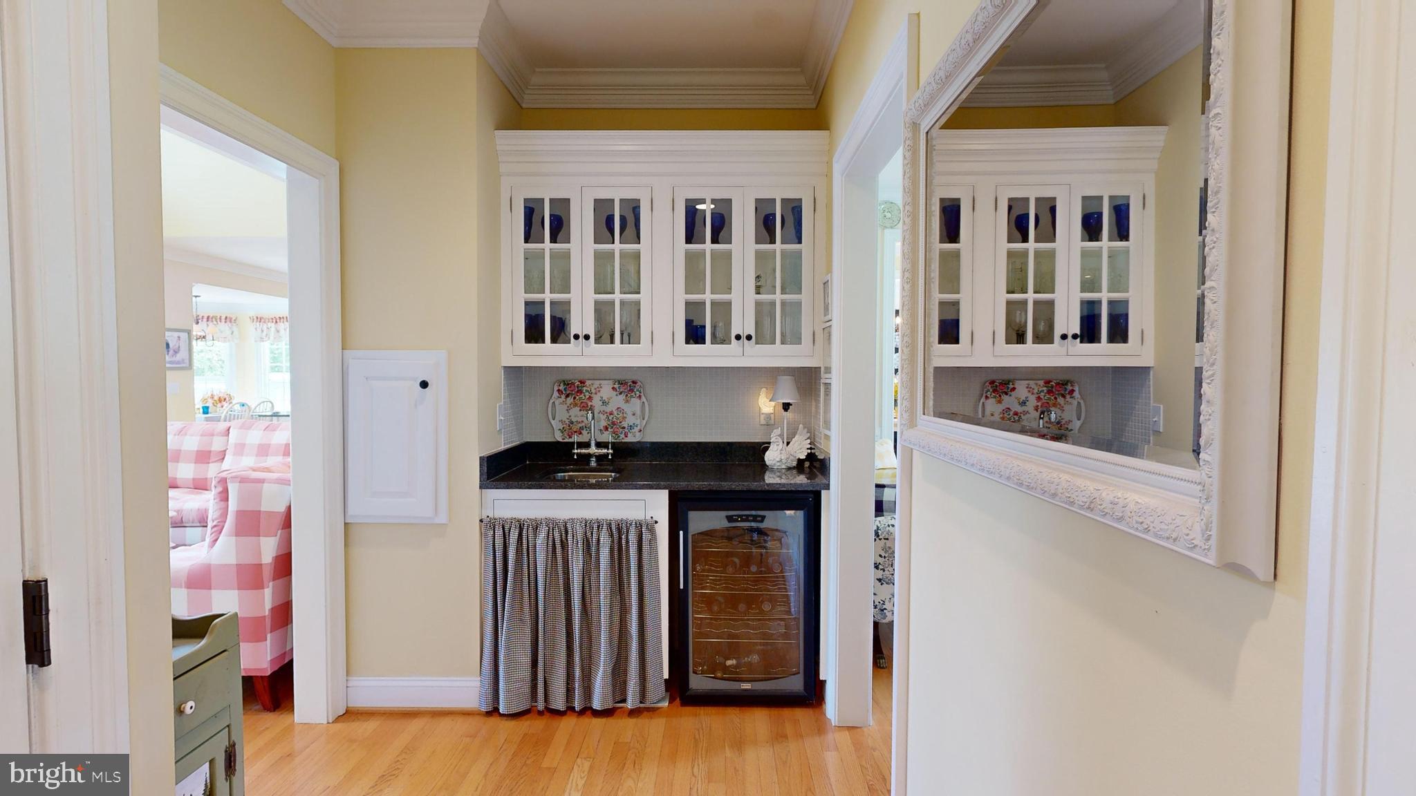 WAVERLY ISLAND ESTATES - Residential