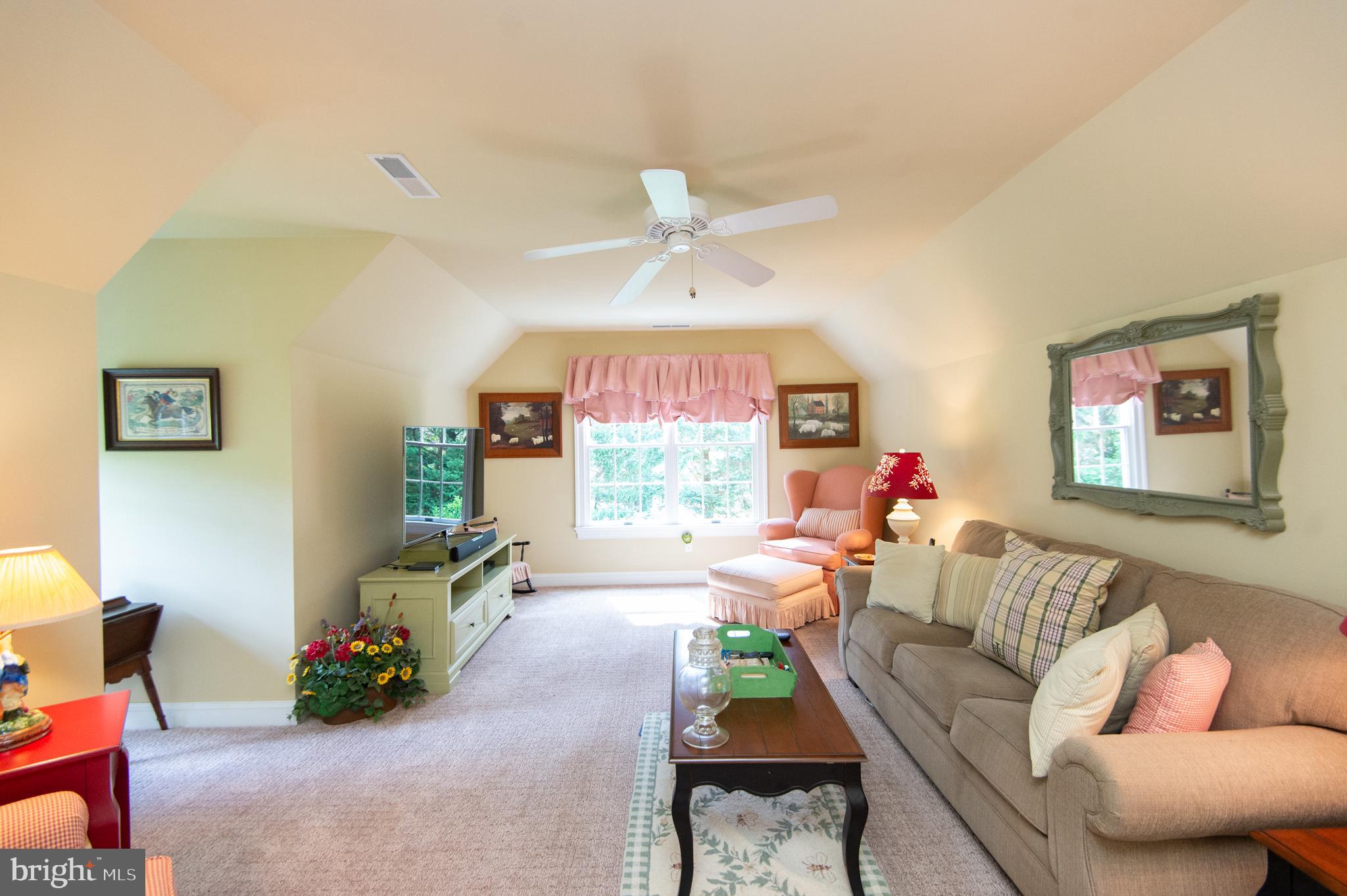 WAVERLY ISLAND ESTATES - Residential