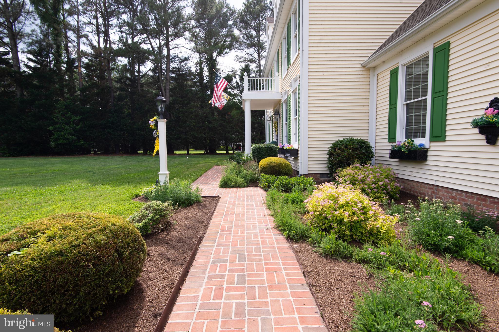 WAVERLY ISLAND ESTATES - Residential