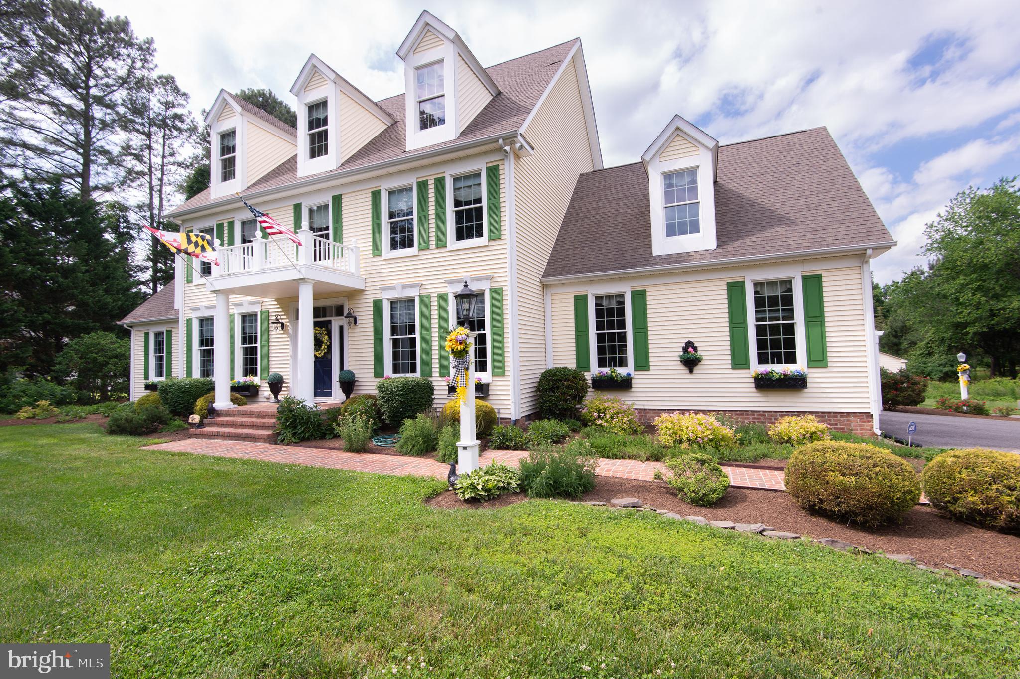 WAVERLY ISLAND ESTATES - Residential