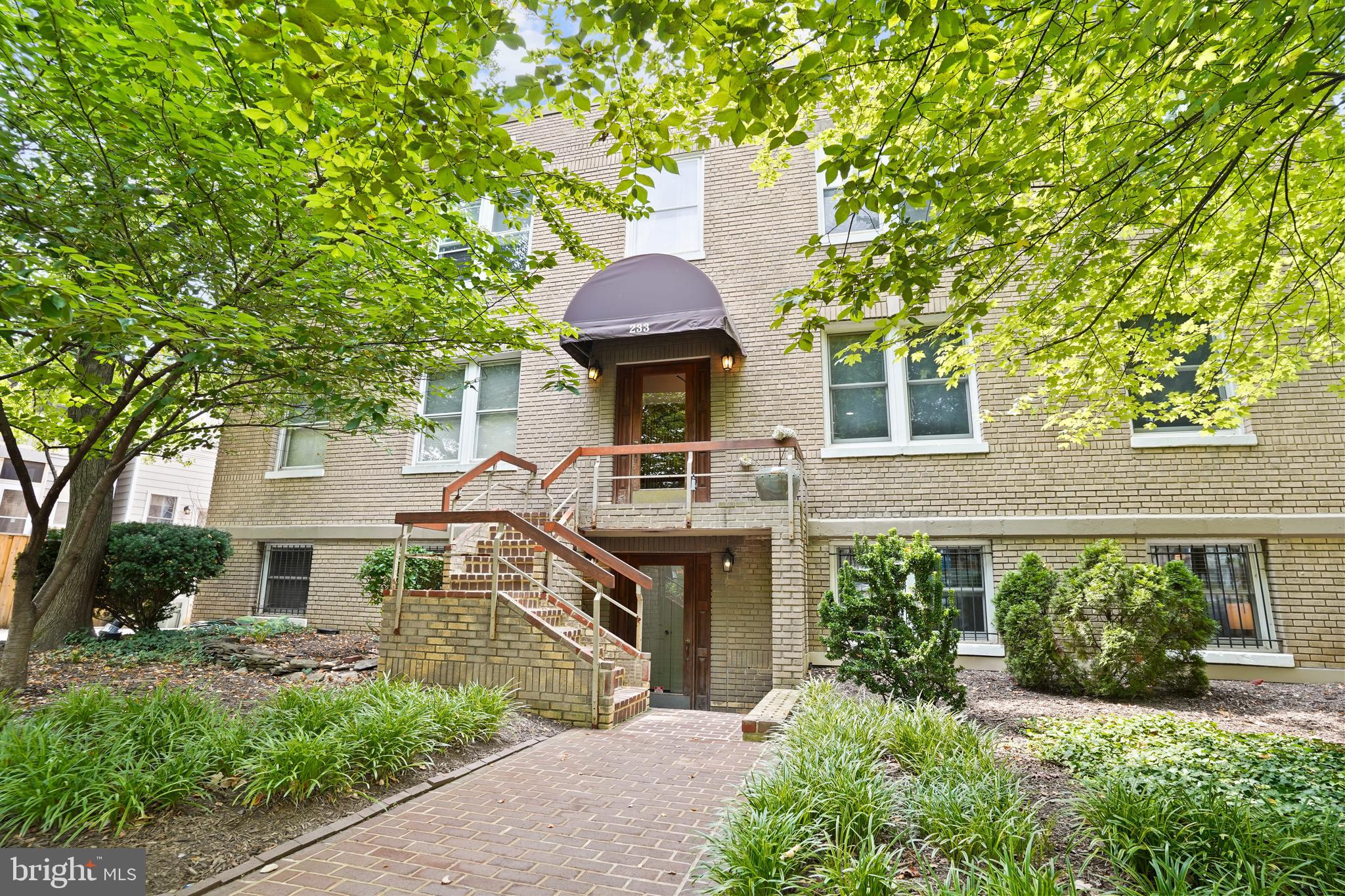 233 KENTUCKY AVENUE SE 21