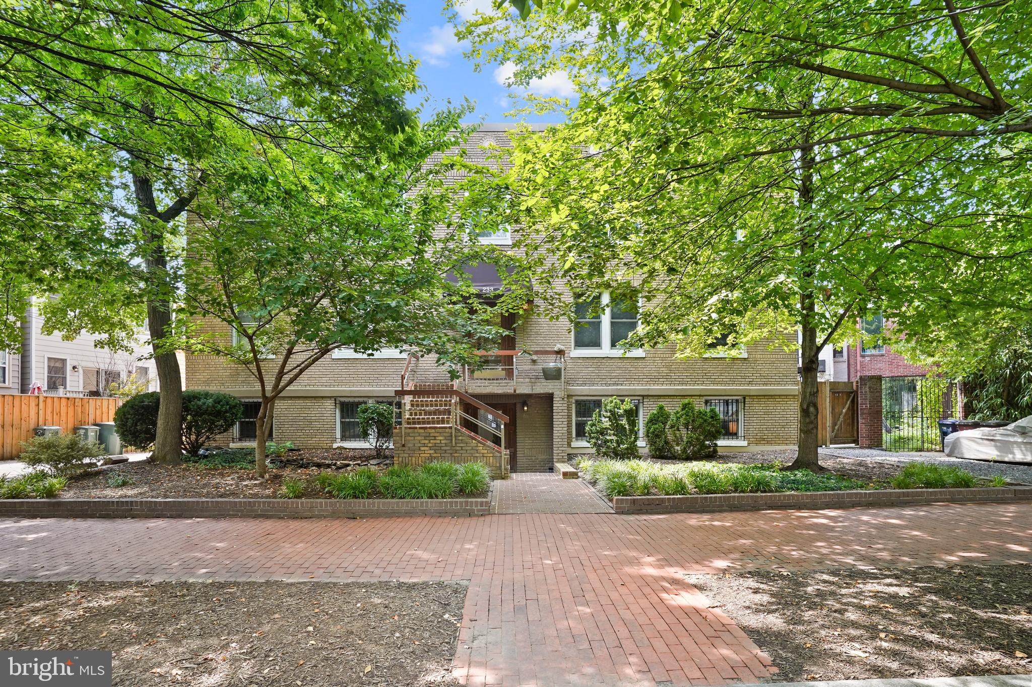 233 KENTUCKY AVENUE SE 21