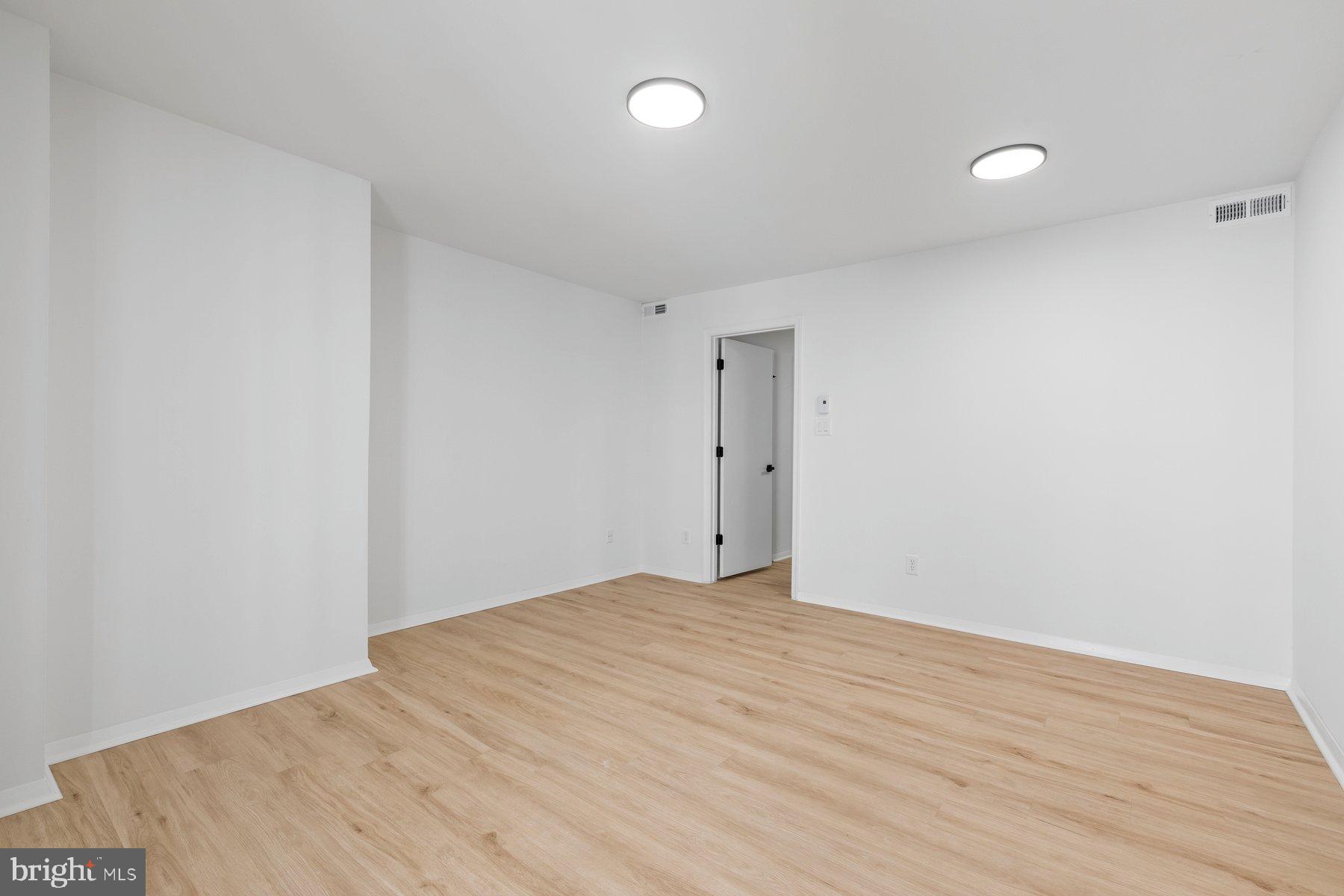 OLD TOWN ALEXANDRIA - Residential Lease