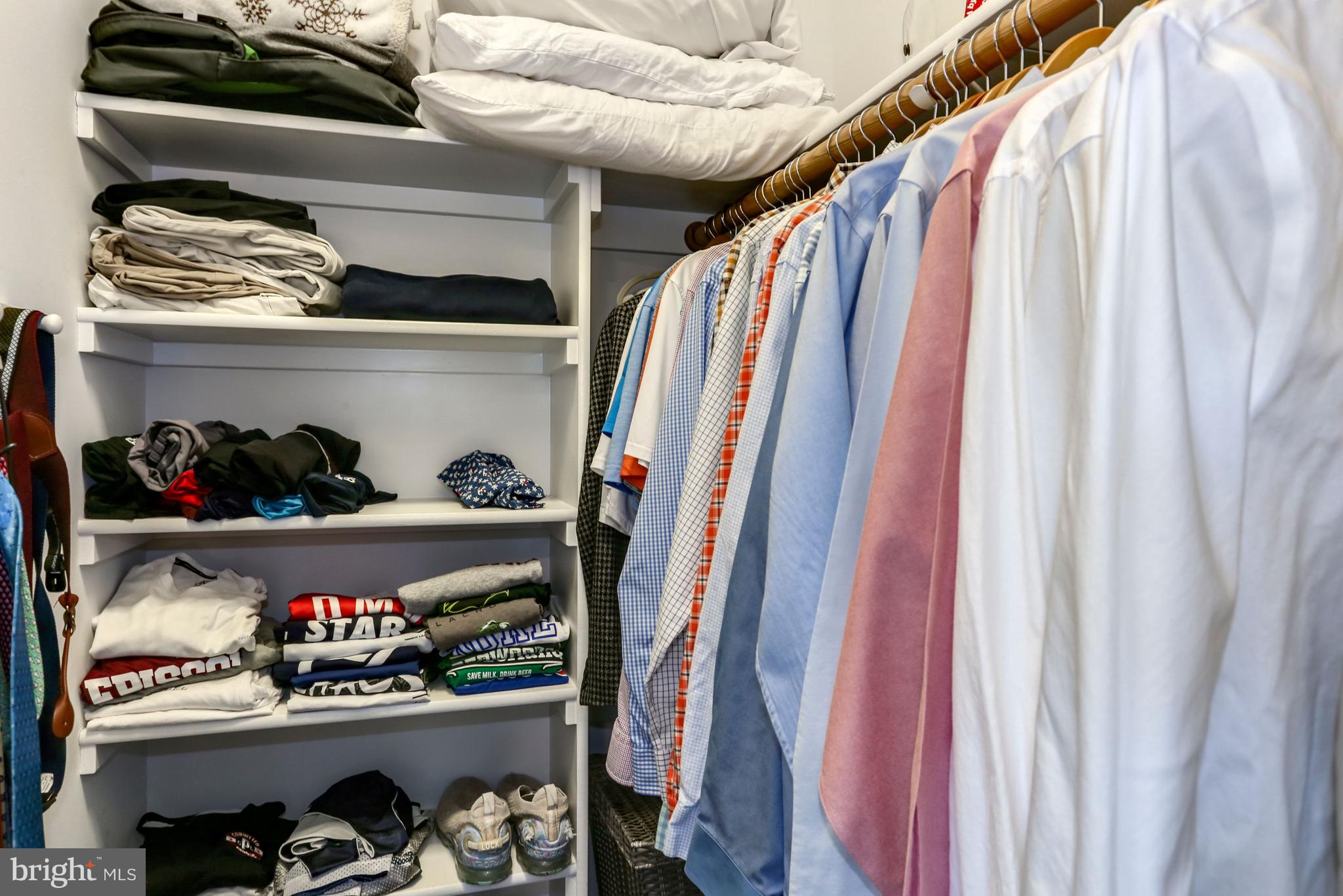 CRESCENT HILLS - Residential