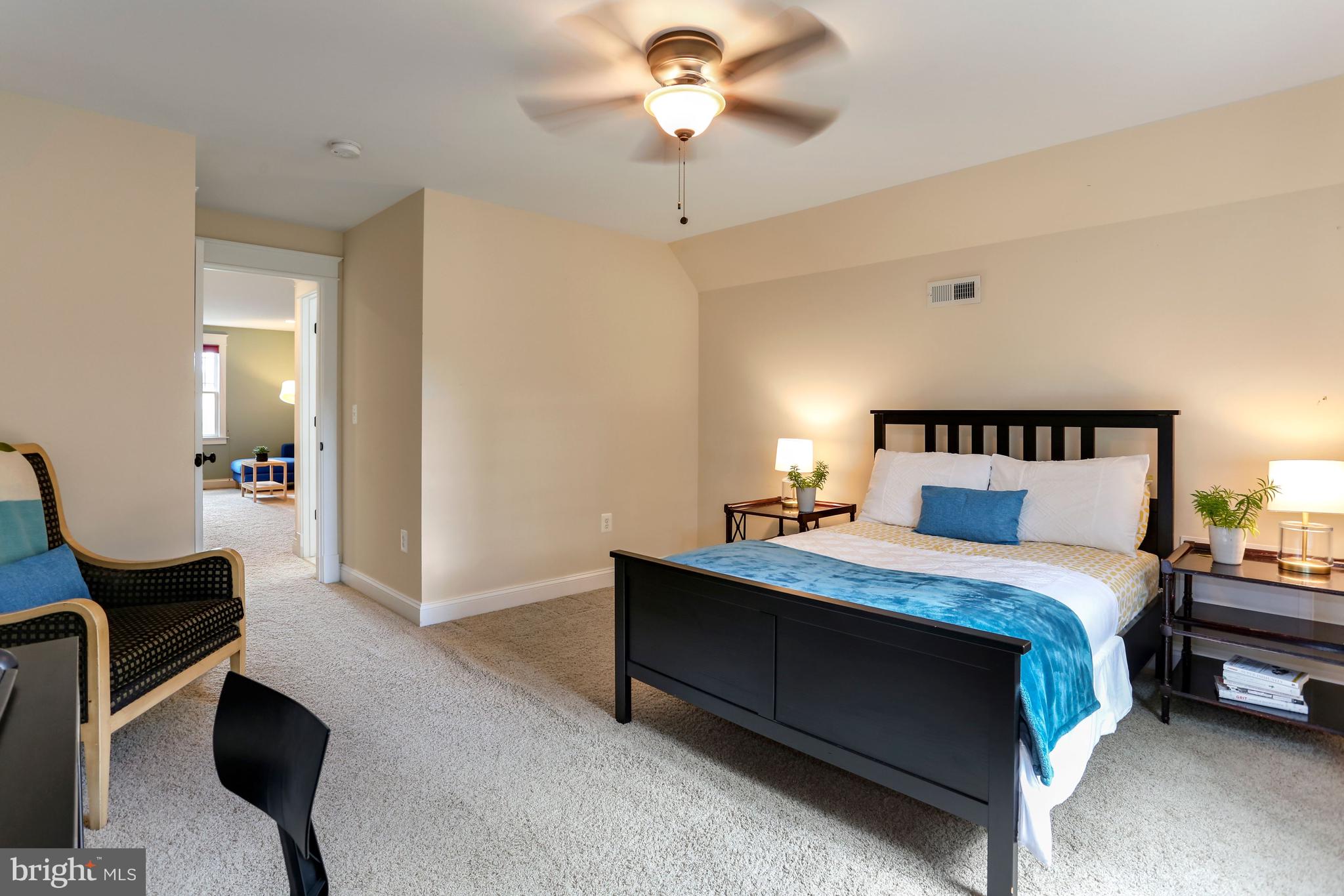 CRESCENT HILLS - Residential