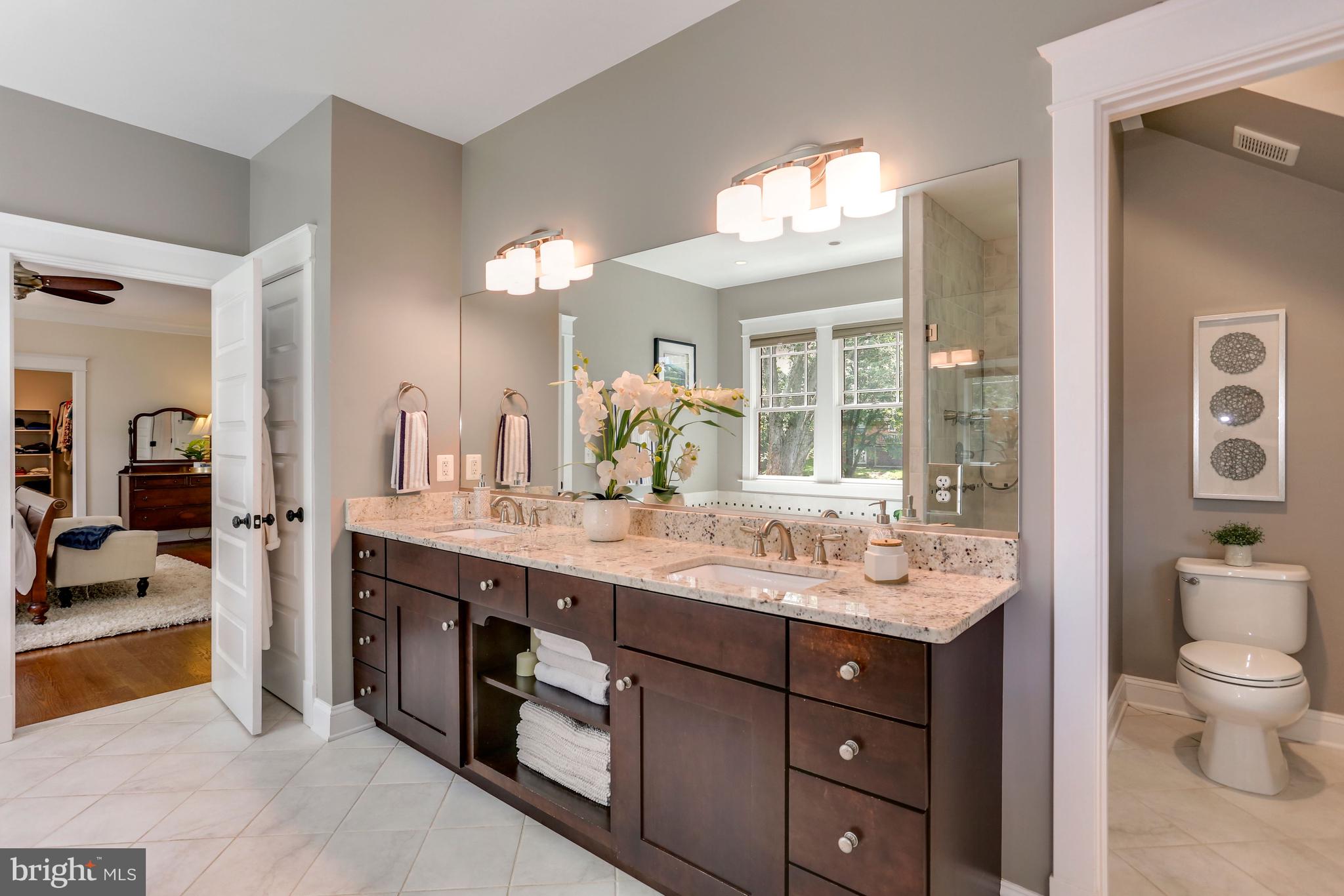 CRESCENT HILLS - Residential