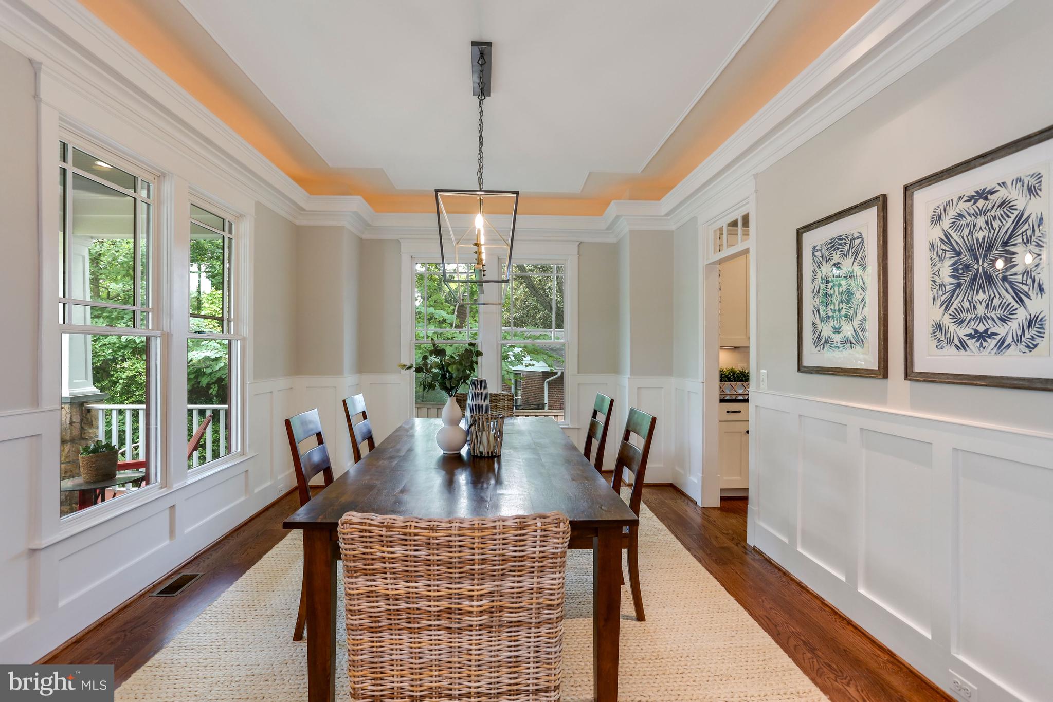 CRESCENT HILLS - Residential