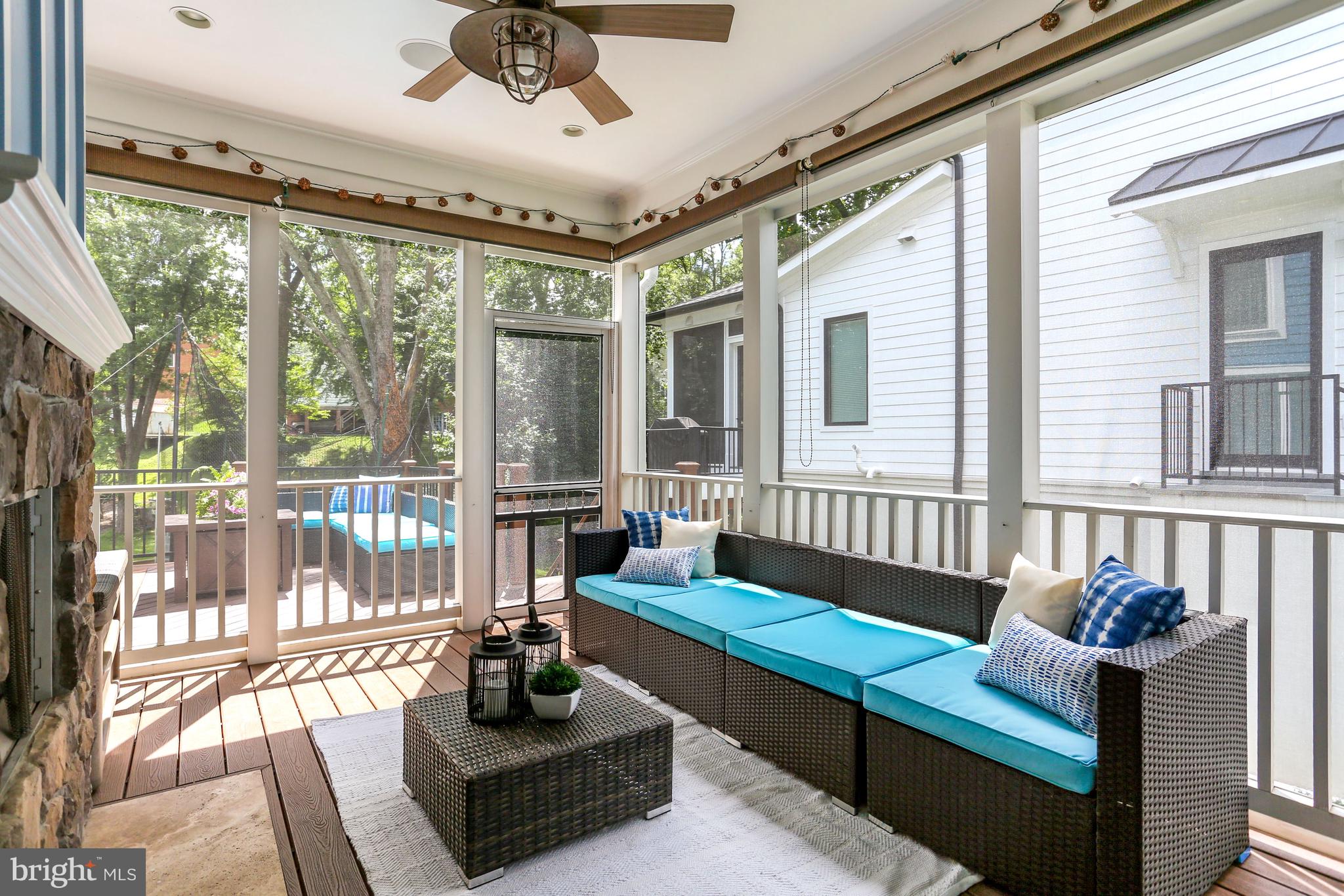 CRESCENT HILLS - Residential