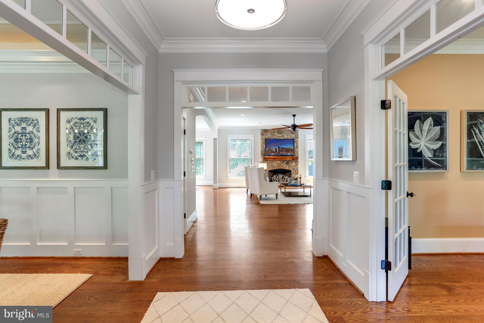 CRESCENT HILLS - Residential