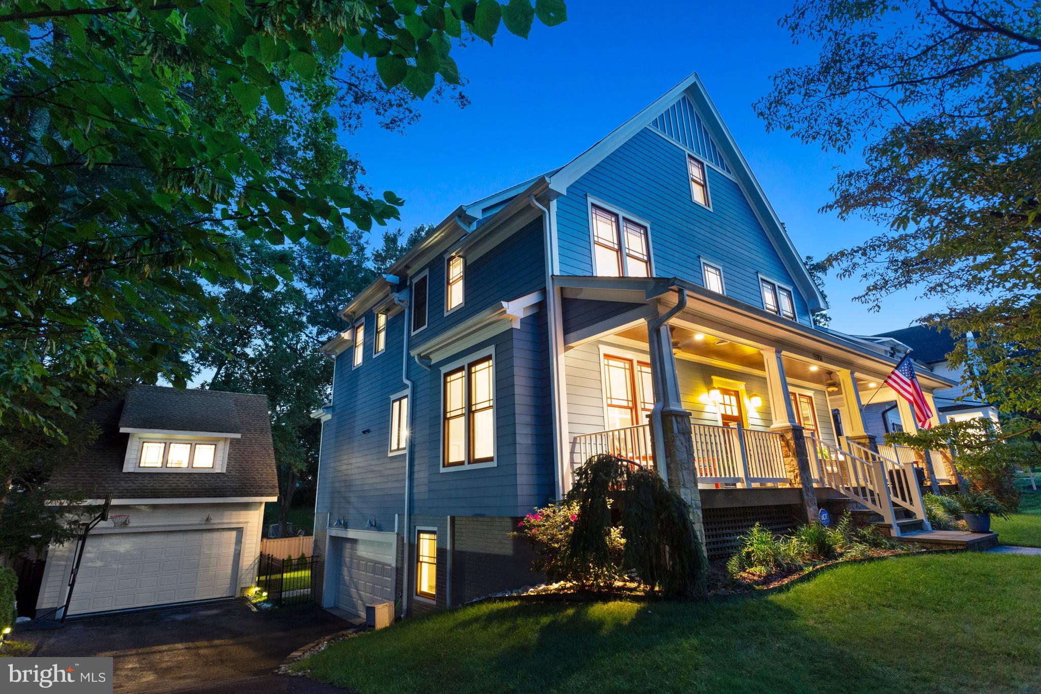 CRESCENT HILLS - Residential