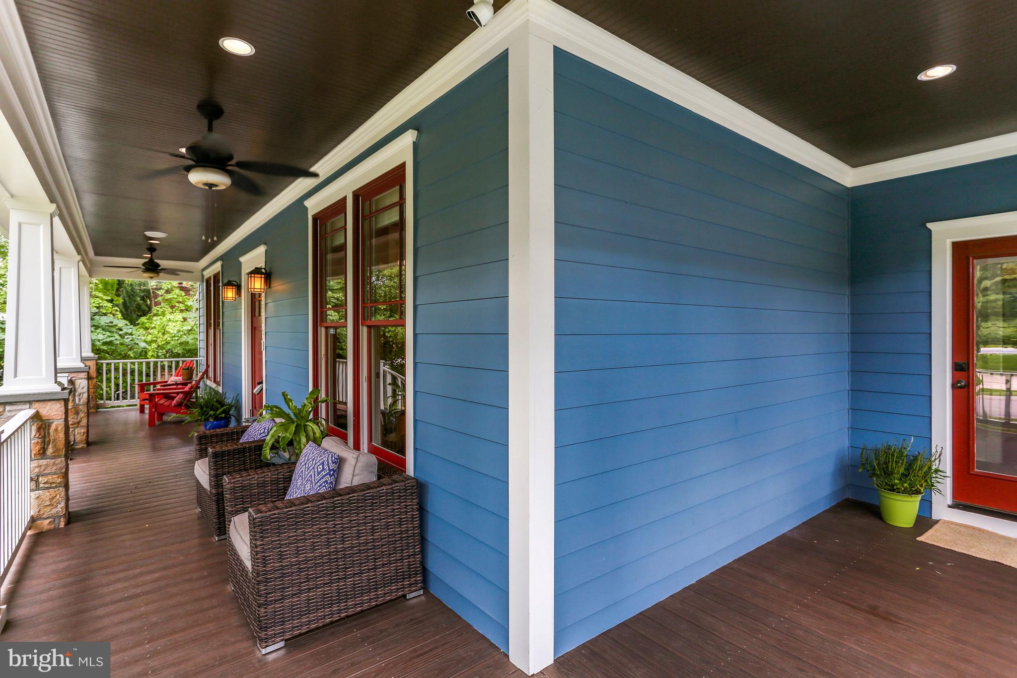 CRESCENT HILLS - Residential