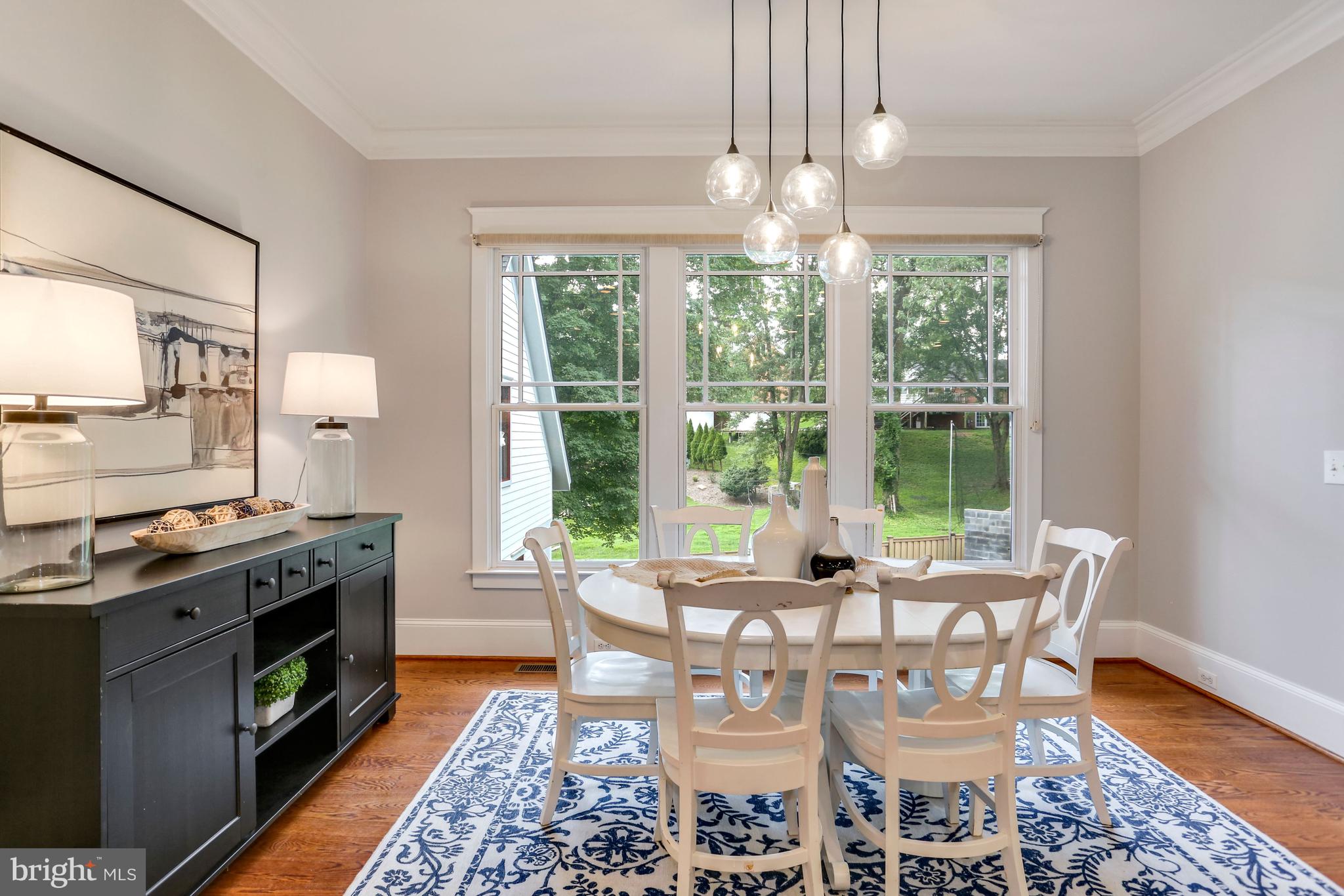 CRESCENT HILLS - Residential