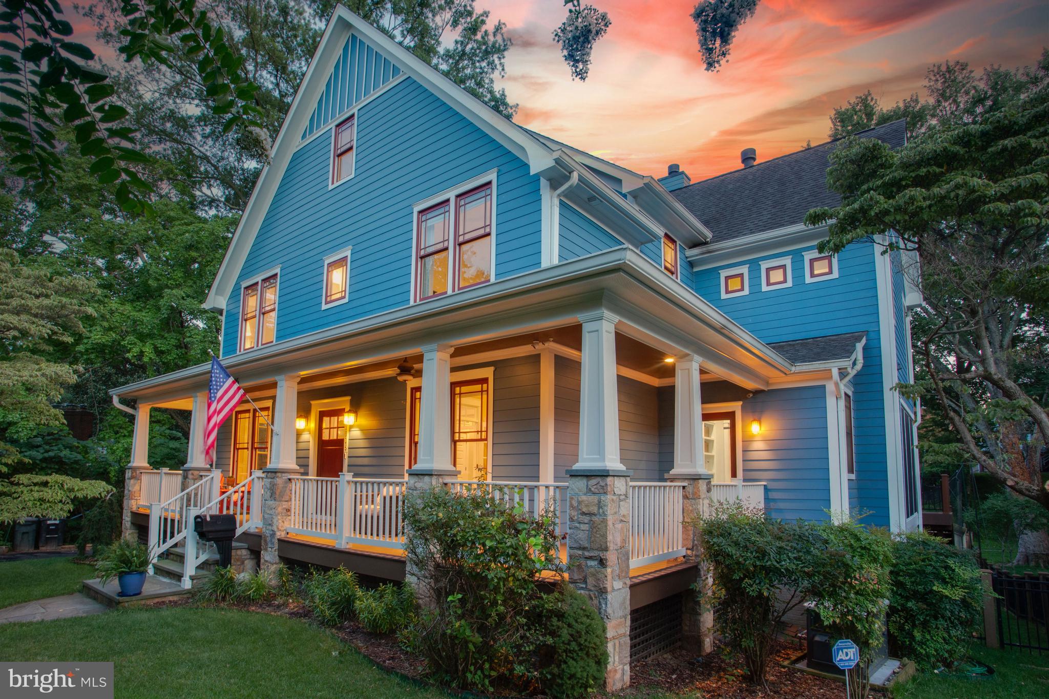 CRESCENT HILLS - Residential