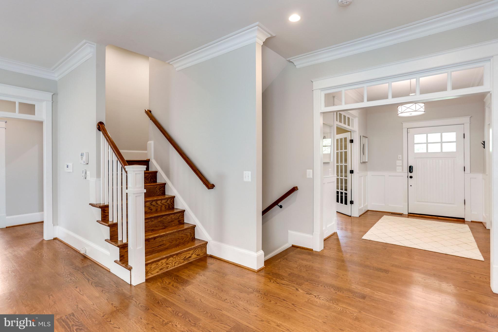 CRESCENT HILLS - Residential