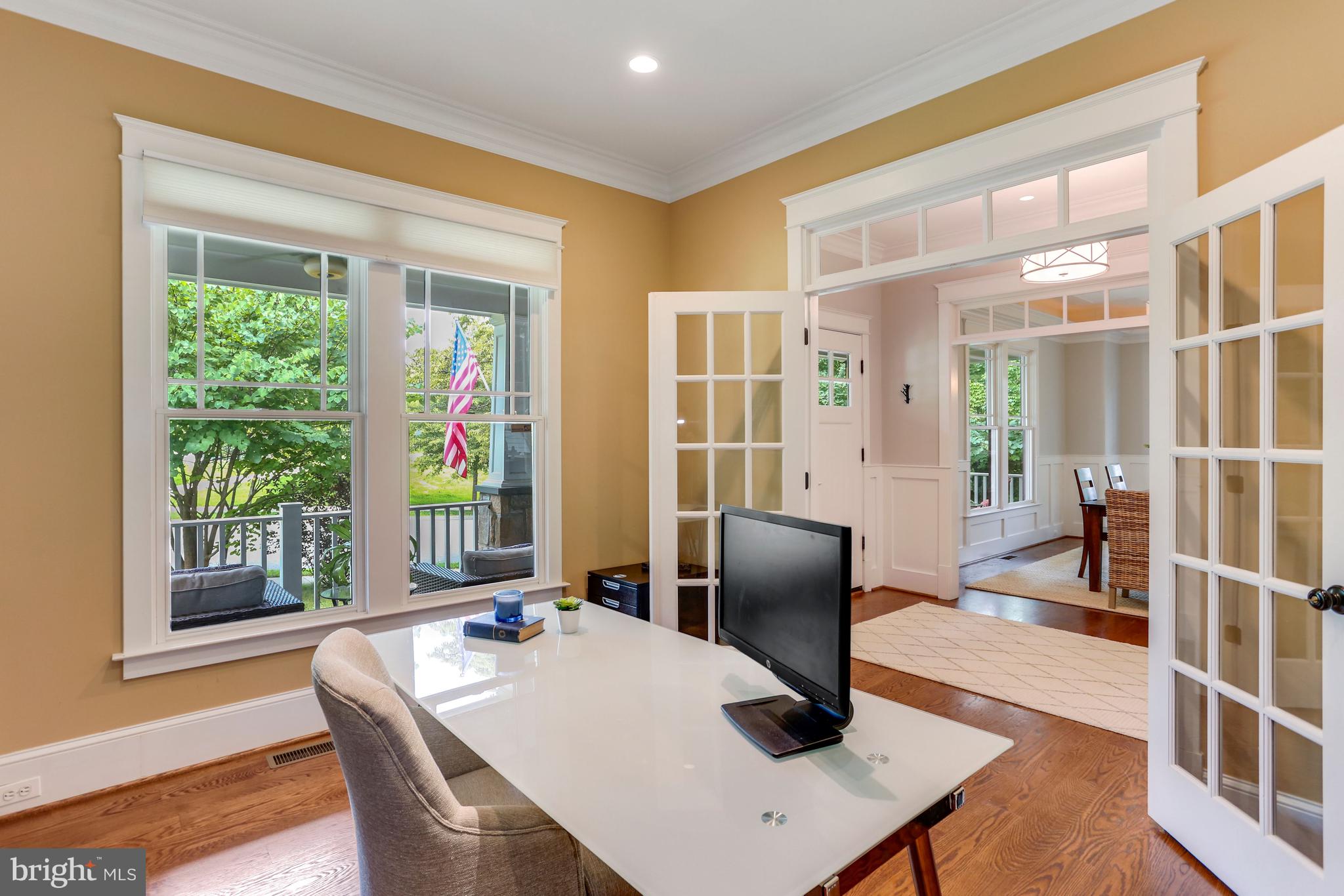 CRESCENT HILLS - Residential