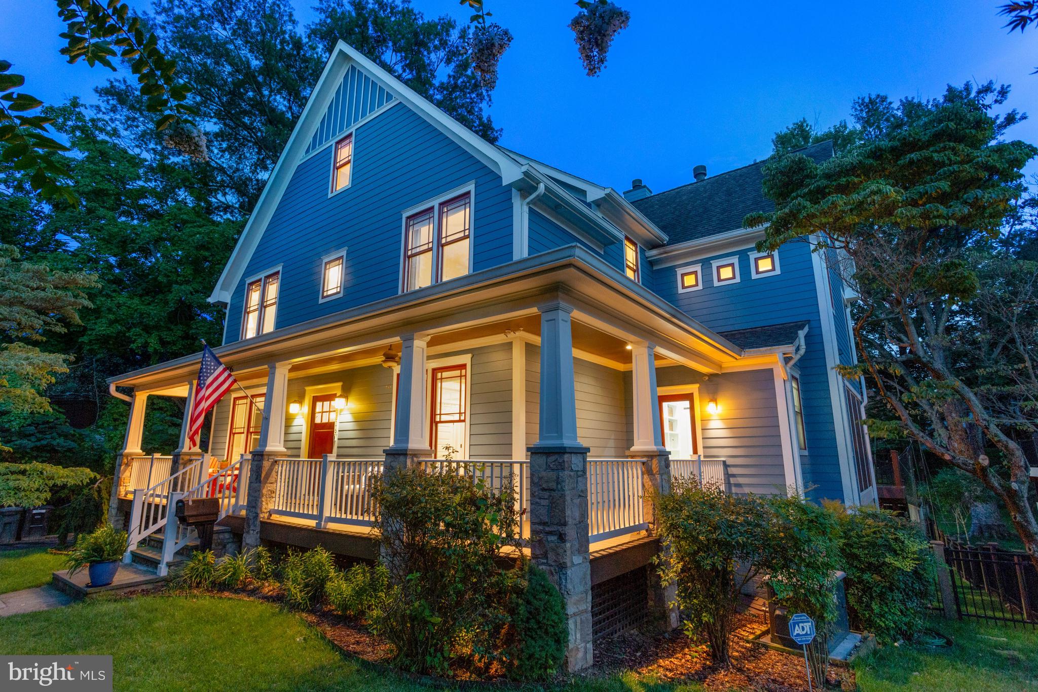 CRESCENT HILLS - Residential